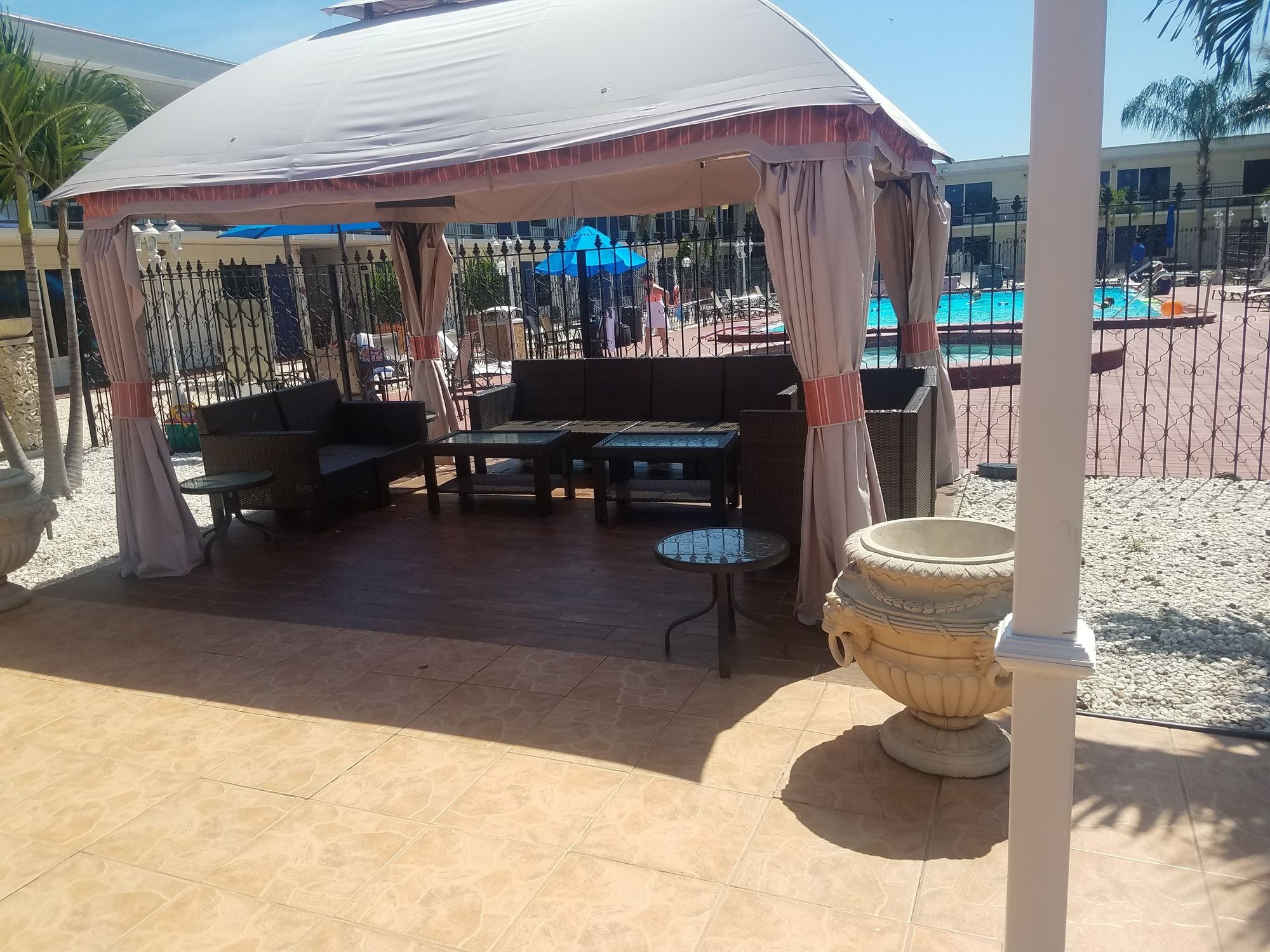 Days Inn by Wyndham St. Petersburg / Tampa Bay Area