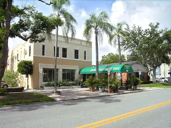 The Inn On Third