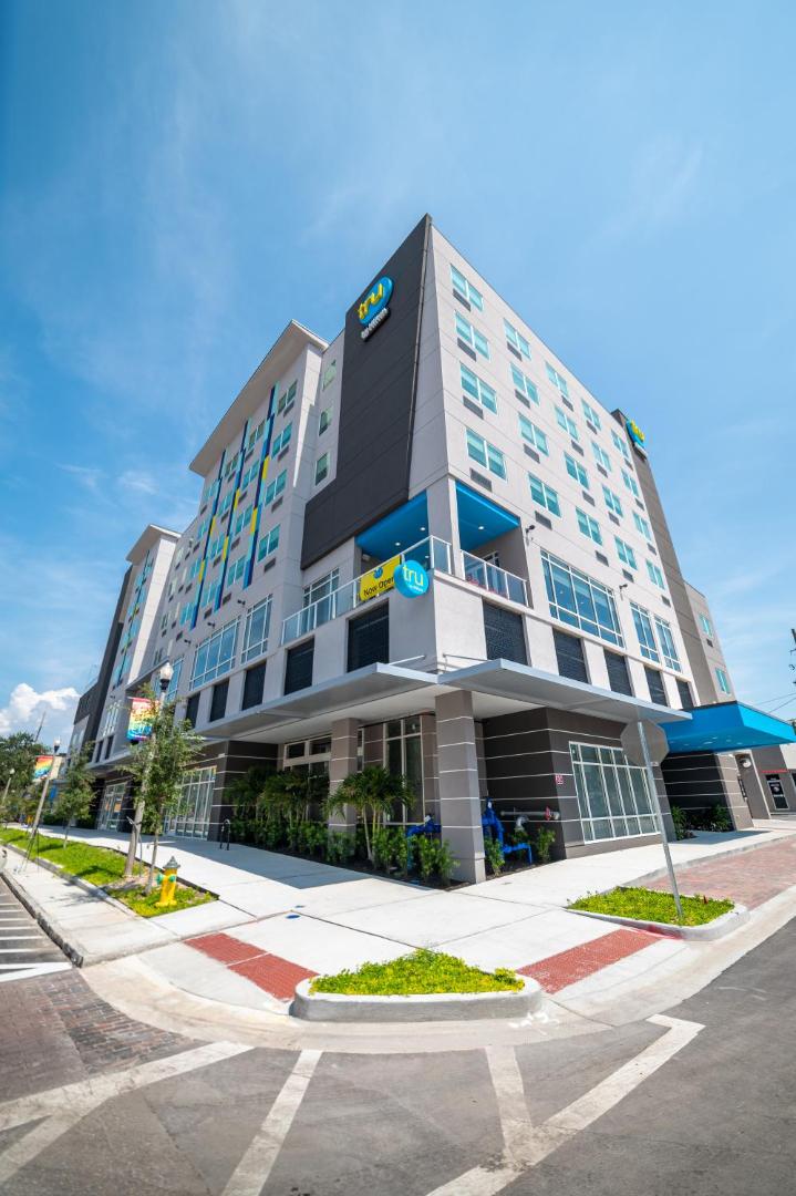 Tru by Hilton St. Petersburg Downtown Central Ave
