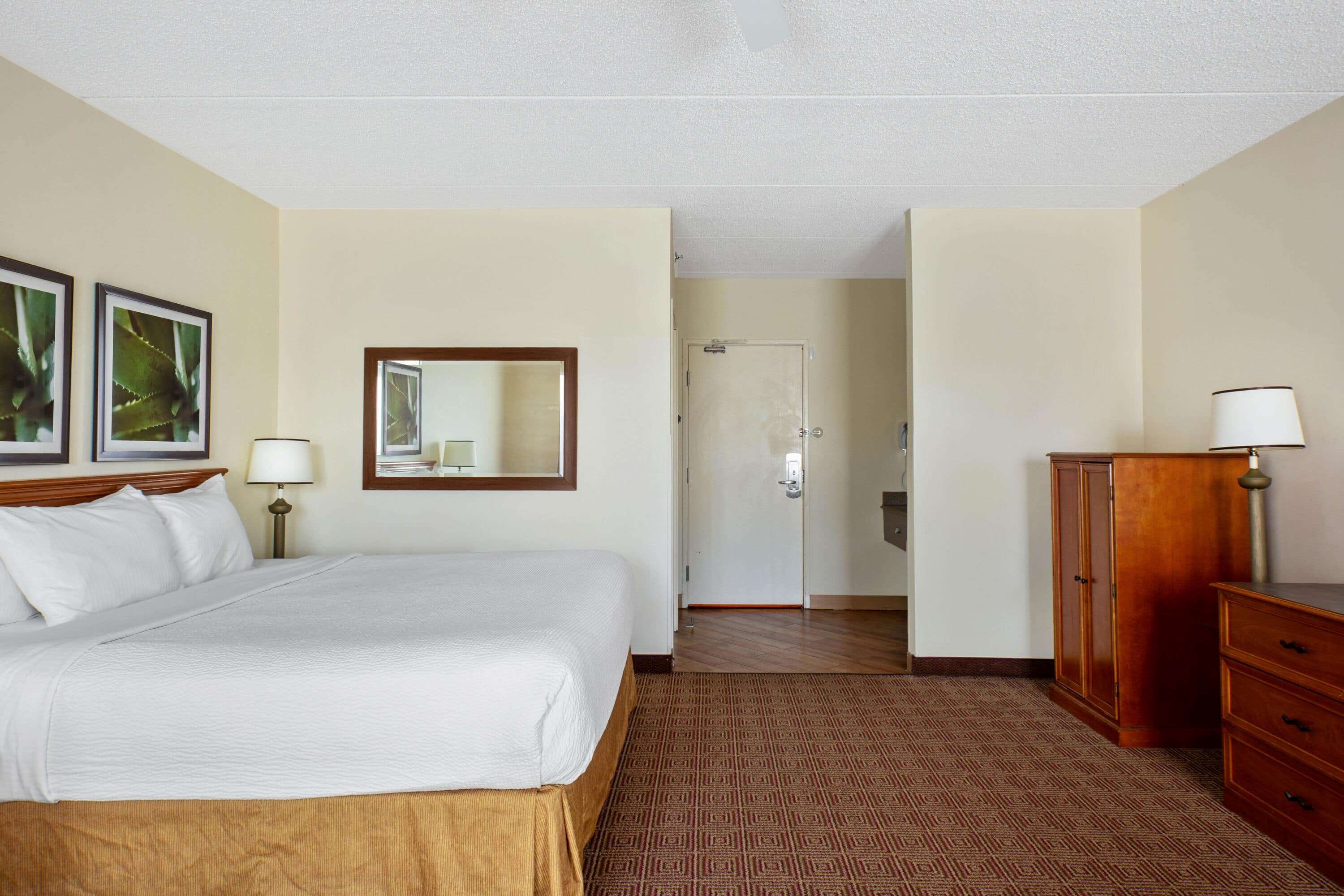 La Quinta Inn & Suites by Wyndham Sawgrass