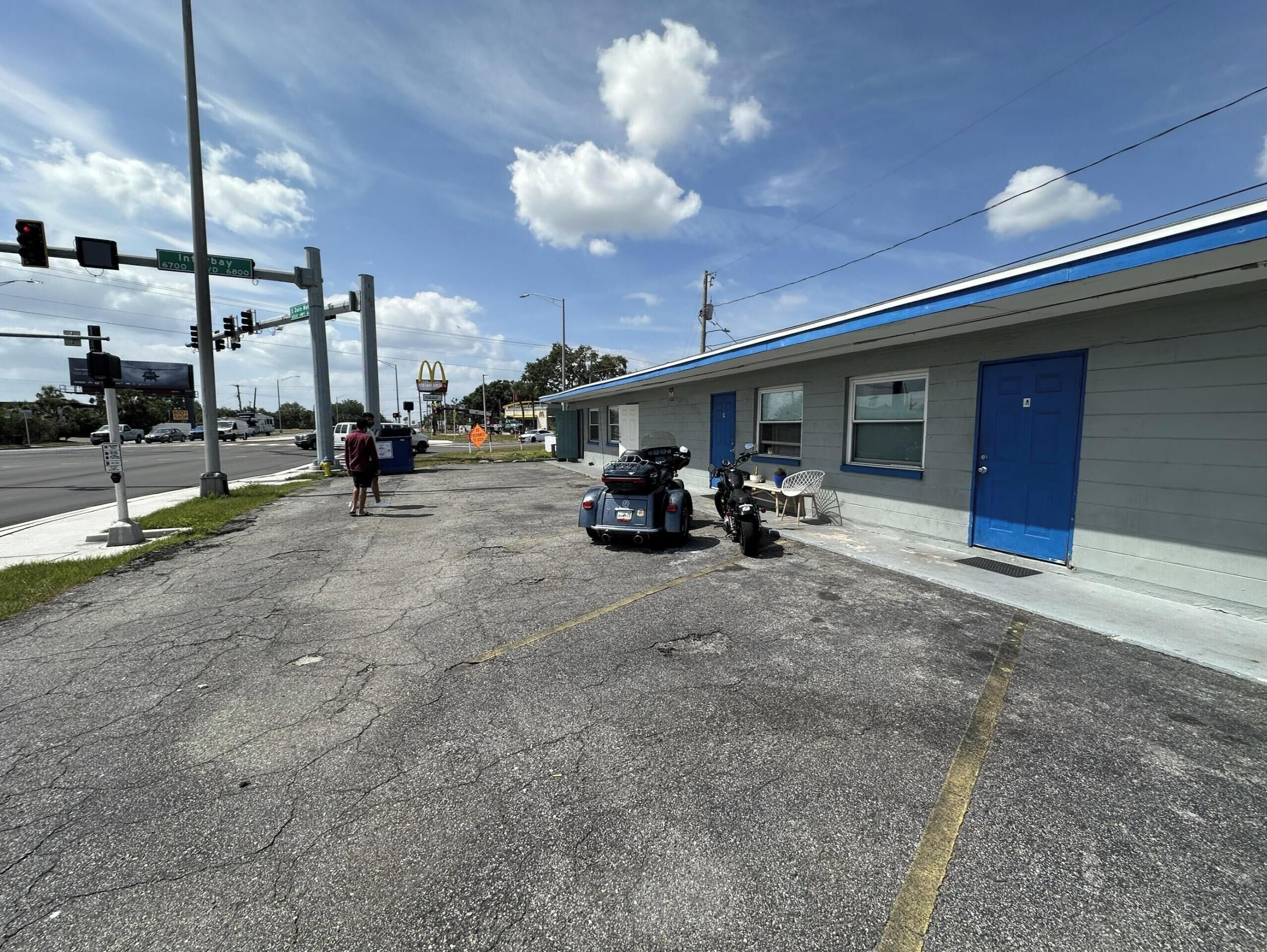 Base Motel By OYO South Tampa