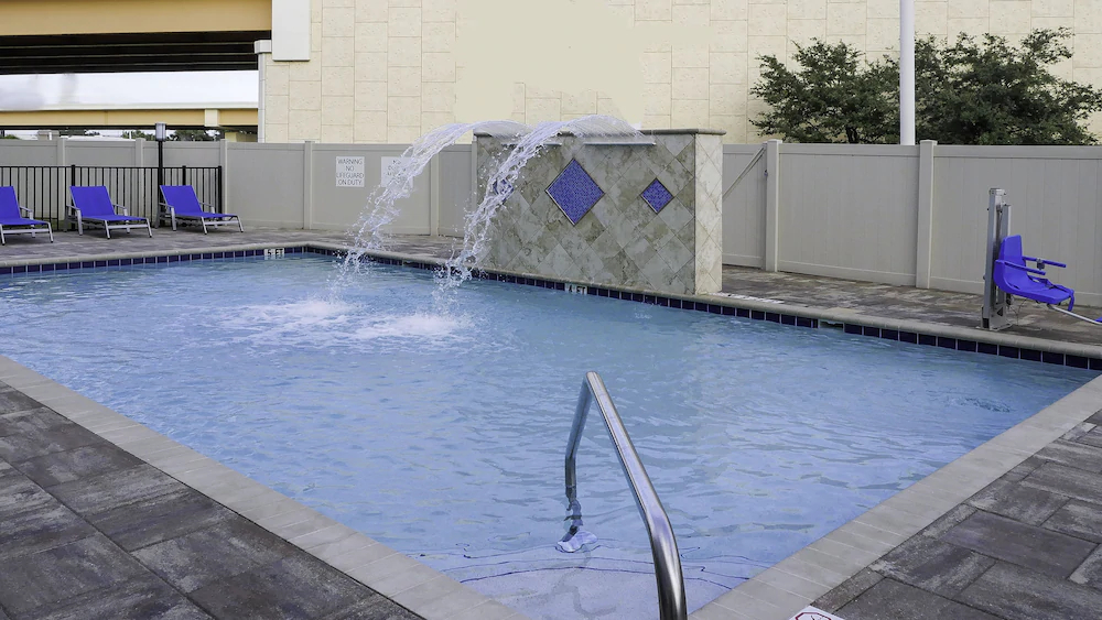 Holiday Inn Express & Suites Tampa East - Ybor City