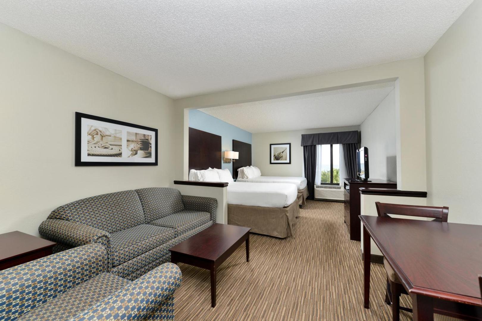 Holiday Inn Express & Suites Tampa - Rocky Point Island