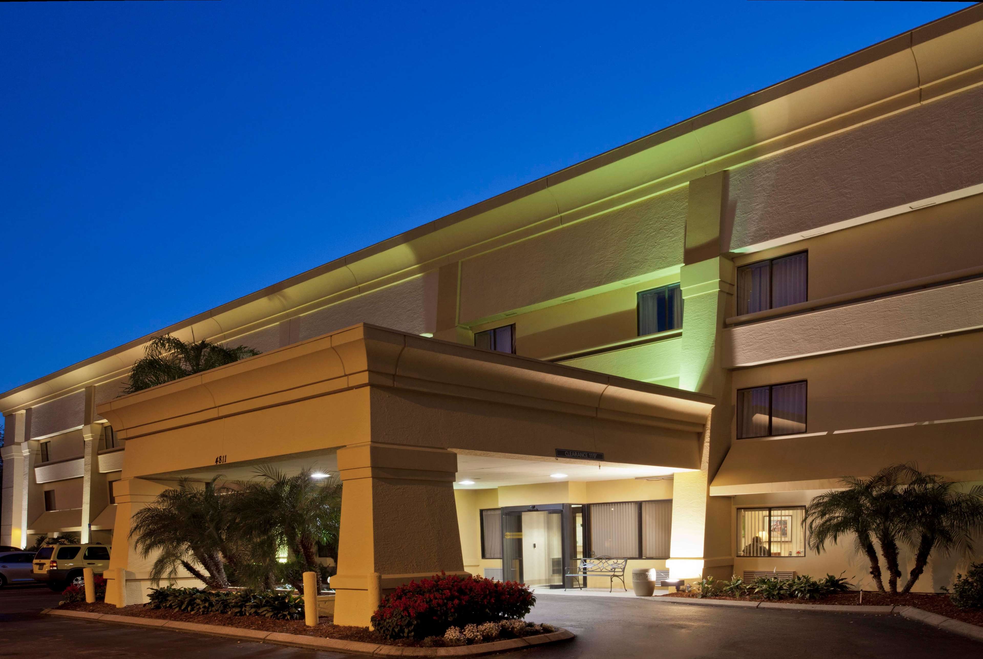 La Quinta Inn & Suites by Wyndham Tampa Fairgrounds - Casino