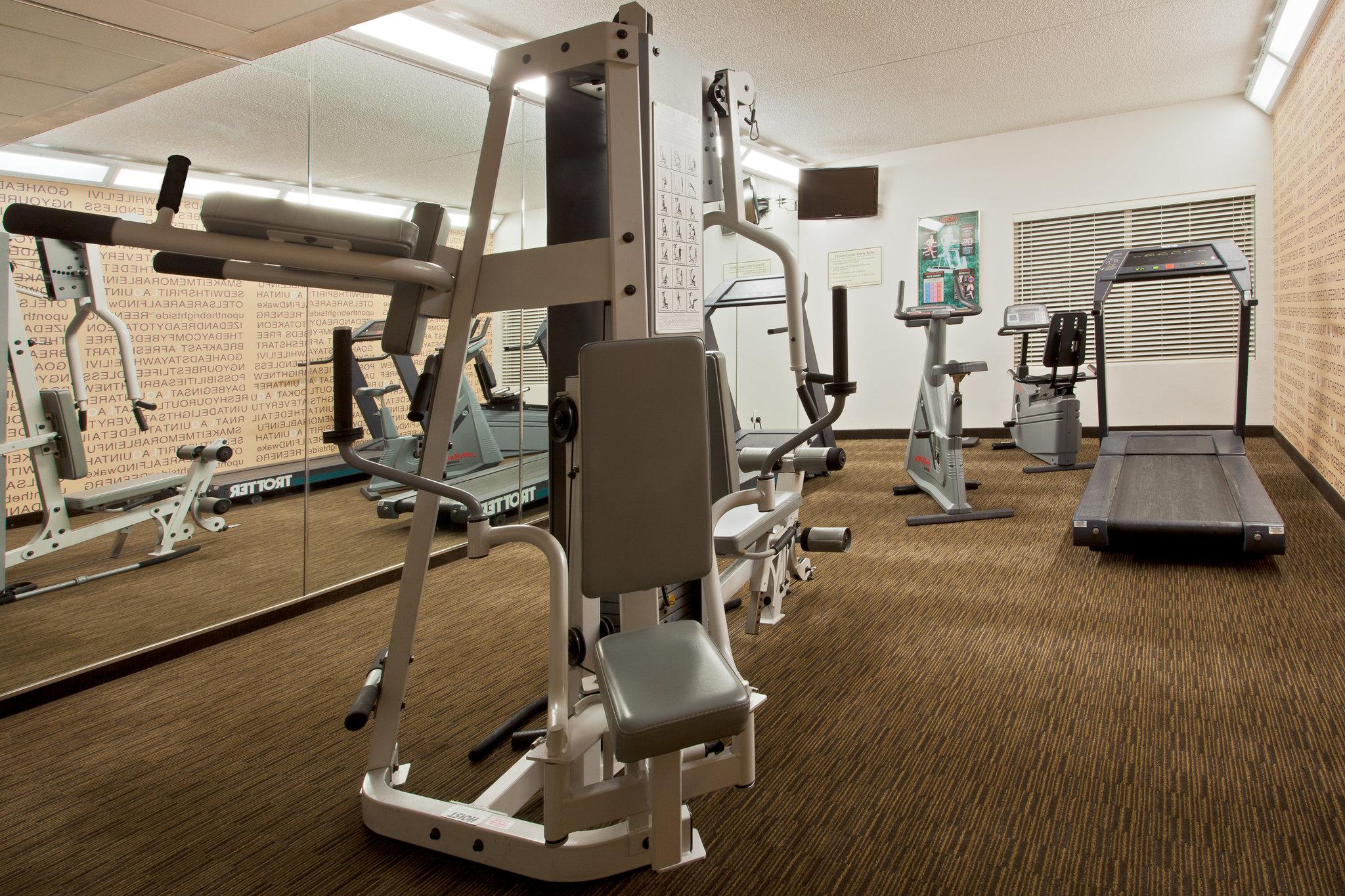 La Quinta Inn & Suites by Wyndham USF (Near Busch Gardens)