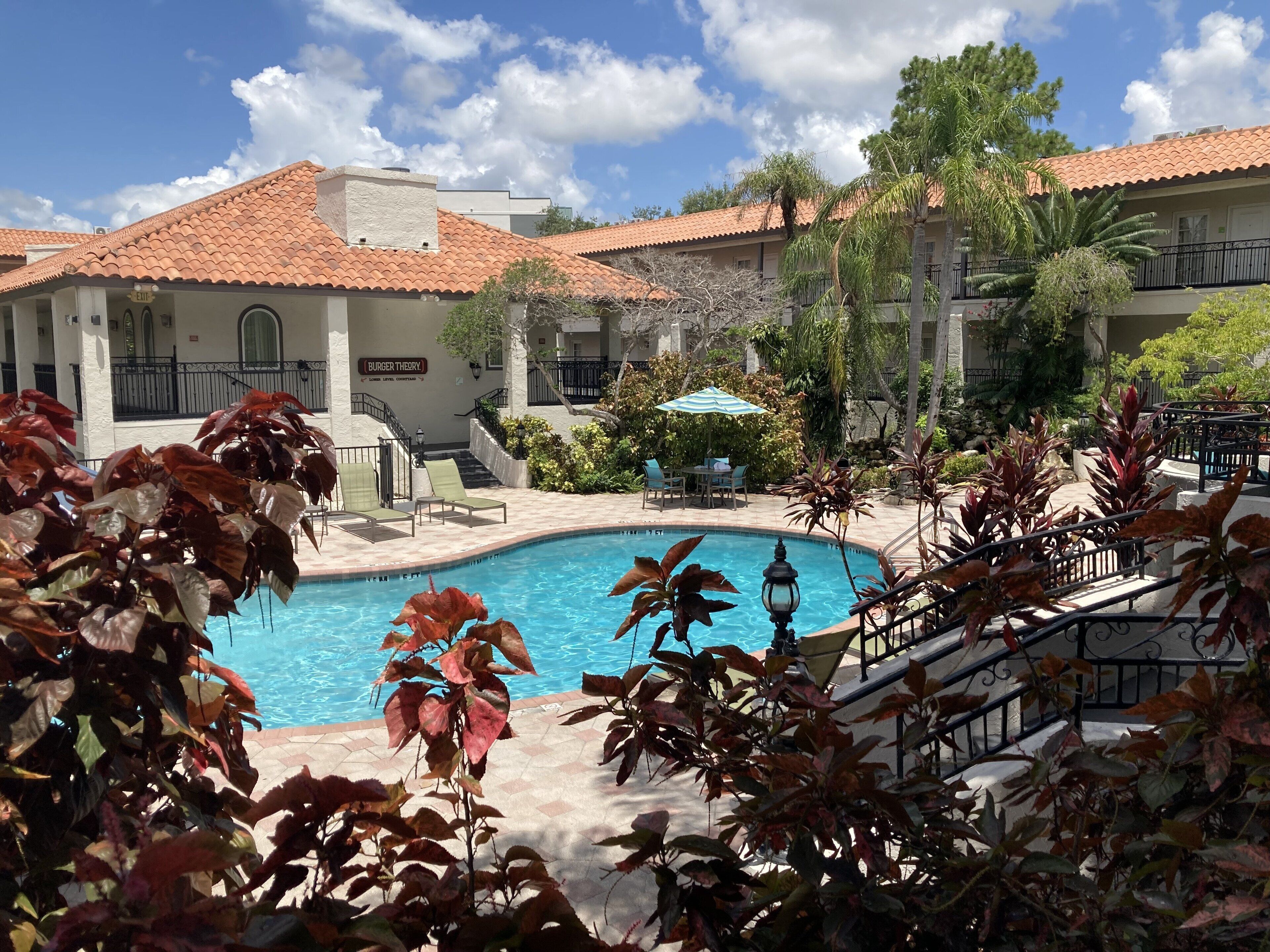 Red Roof PLUS & Suites Tampa