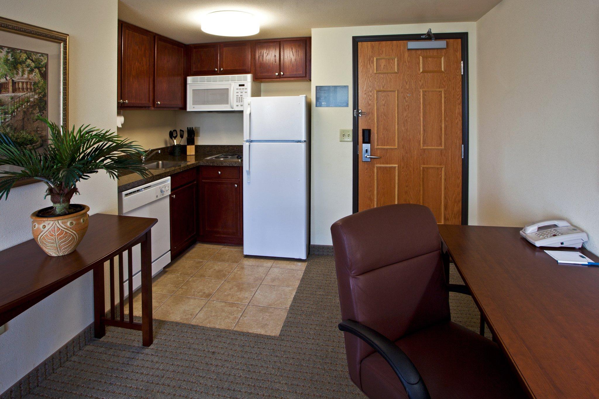 Staybridge Suites Tampa East-Brandon
