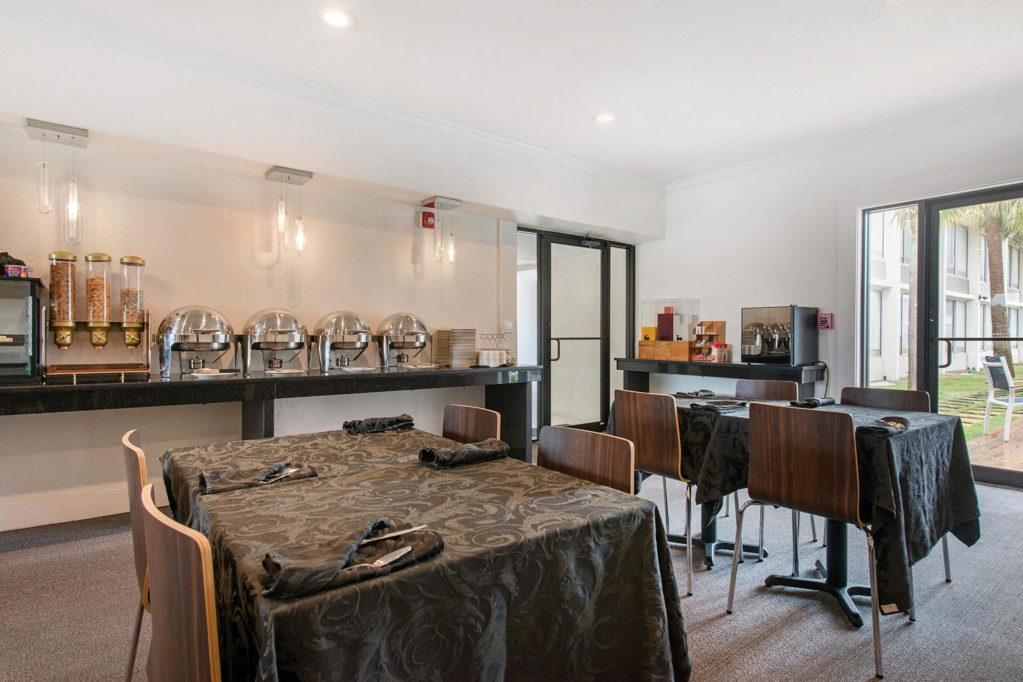 The West Wing Boutique Hotel