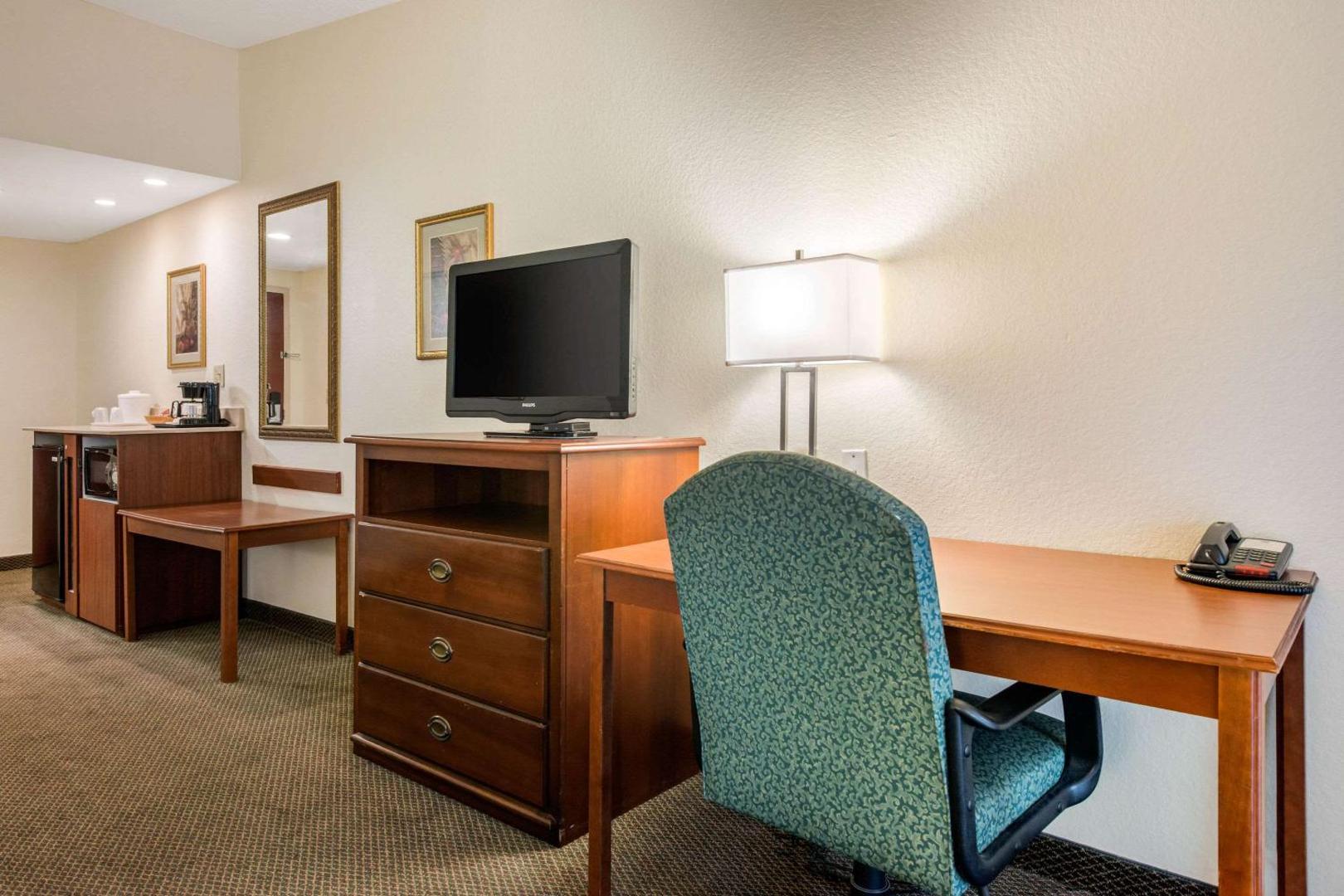 Quality Inn & Suites