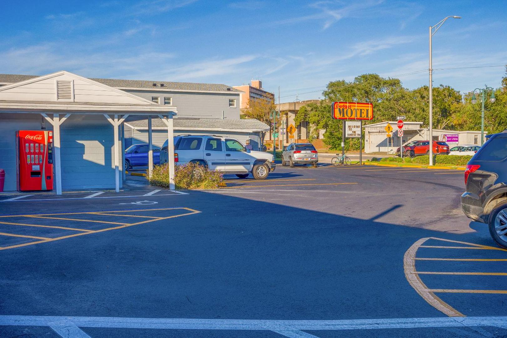 Sunrise Inn by OYO Titusville FL