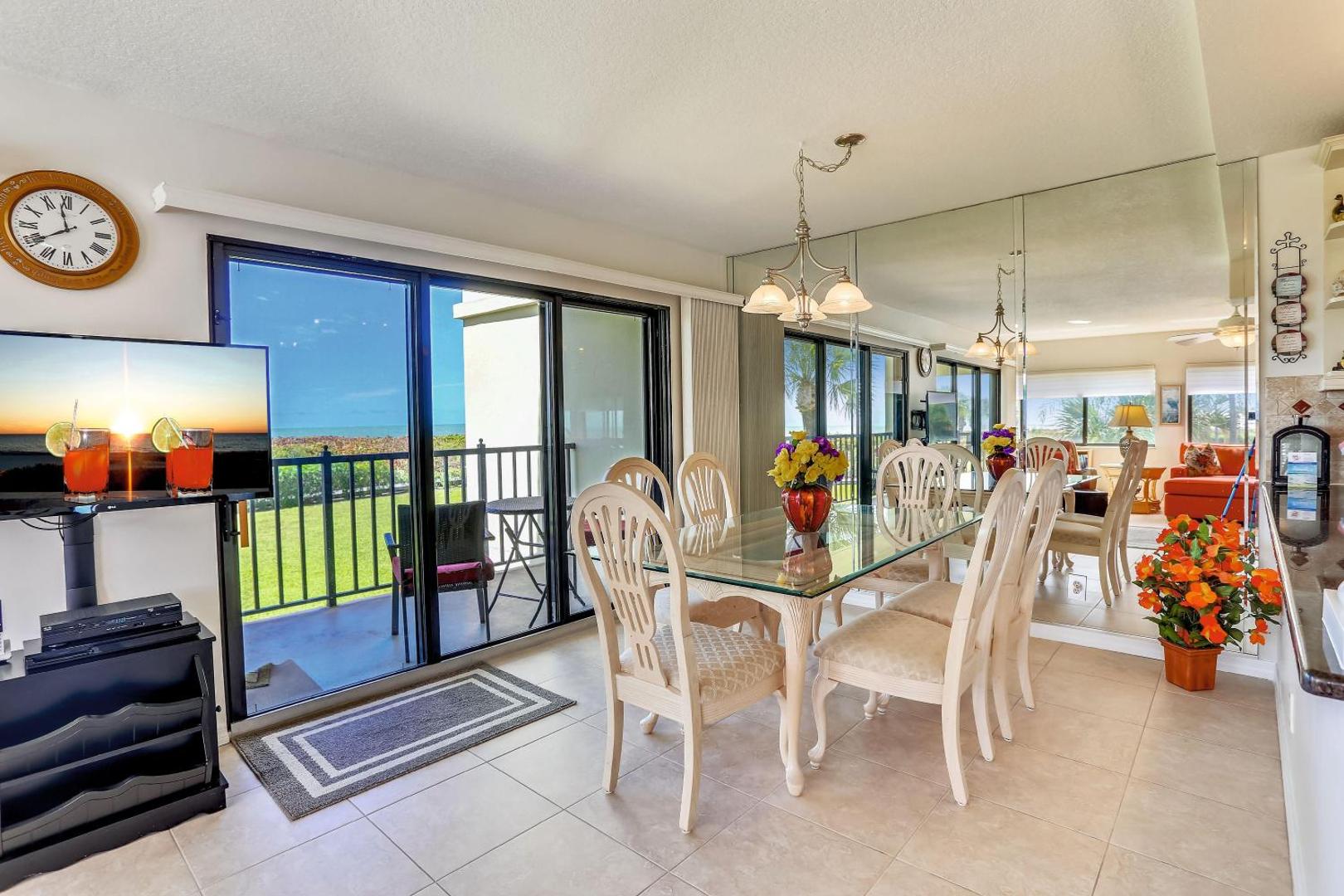 Land's End Building 10