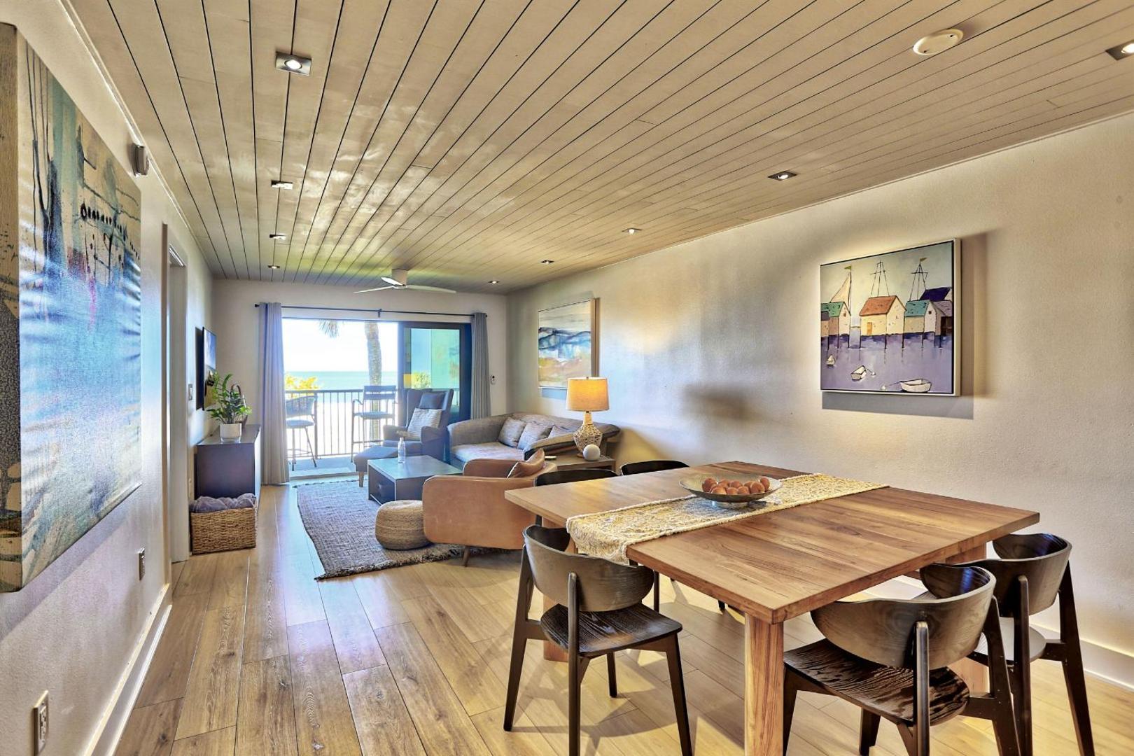 Land's End Building 11