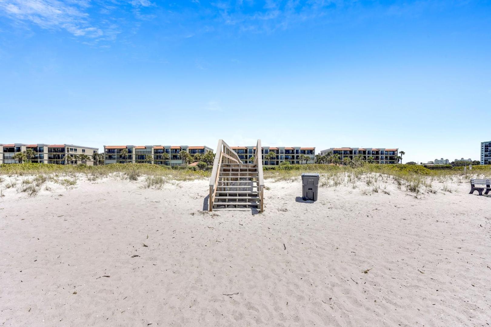 Land's End Building 11