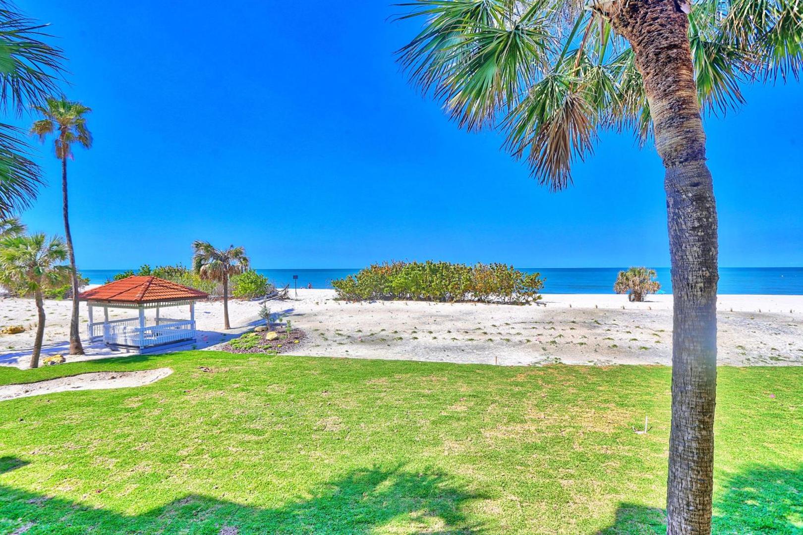 Land's End Building 11