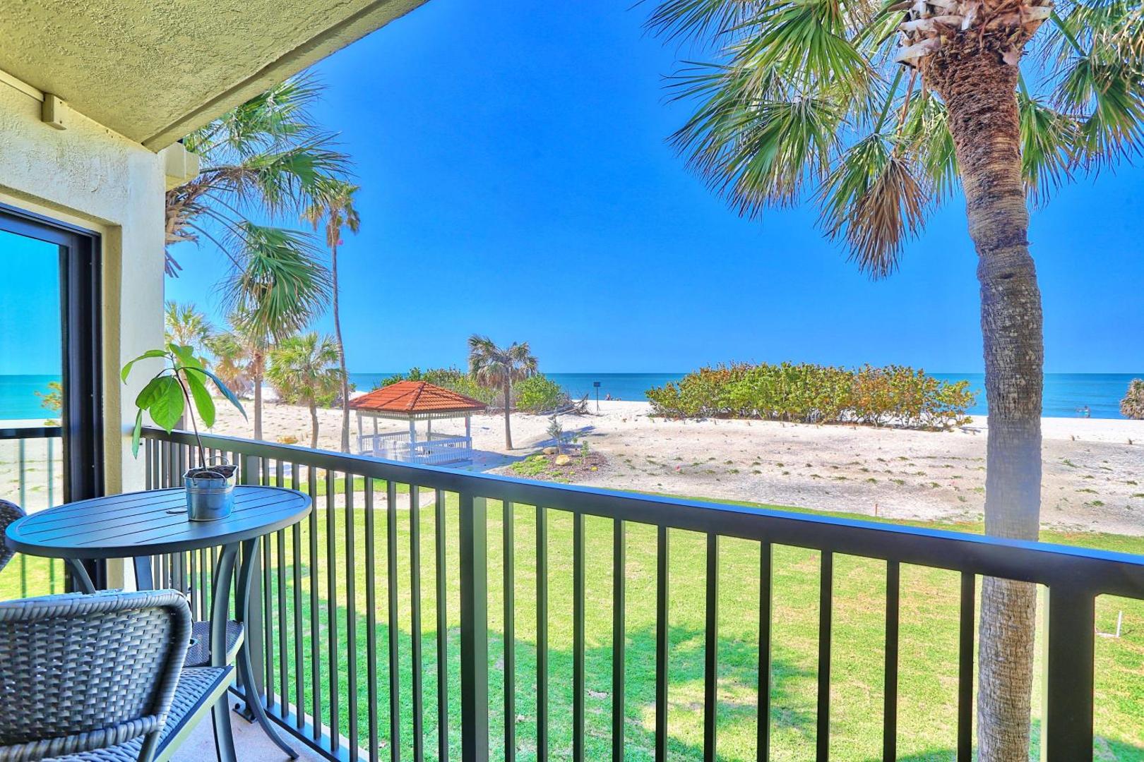 Land's End Building 11