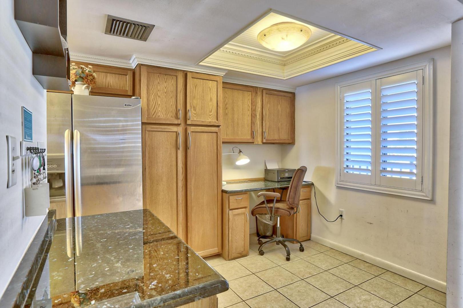 Land's End Building 5