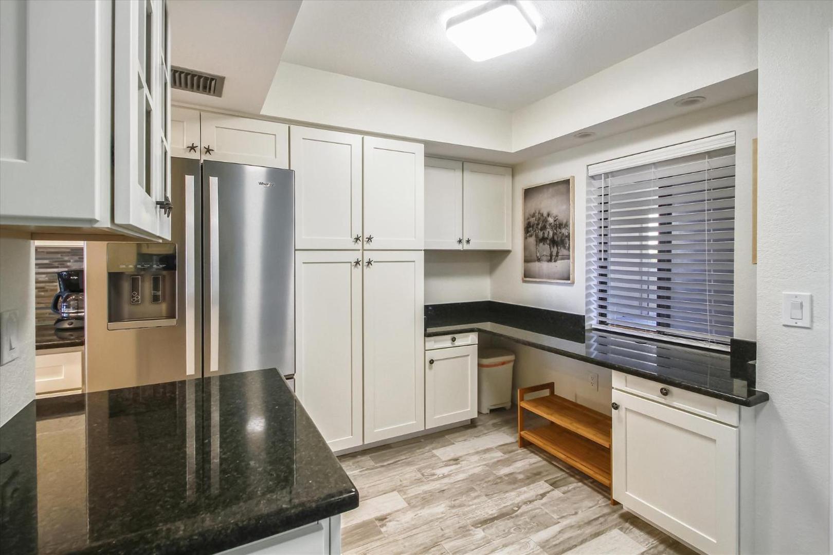 Land's End Building 8