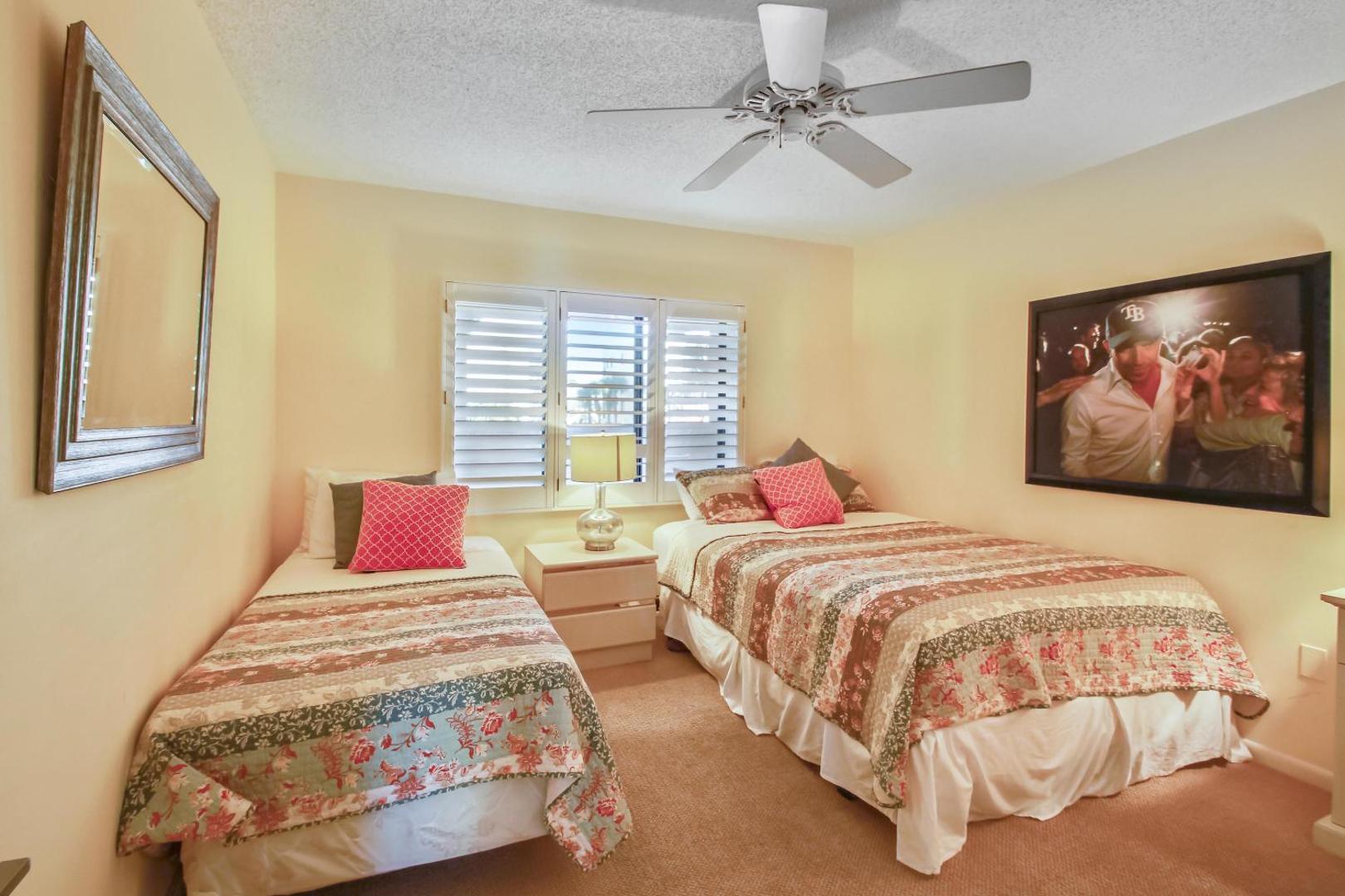 Land's End Building 8