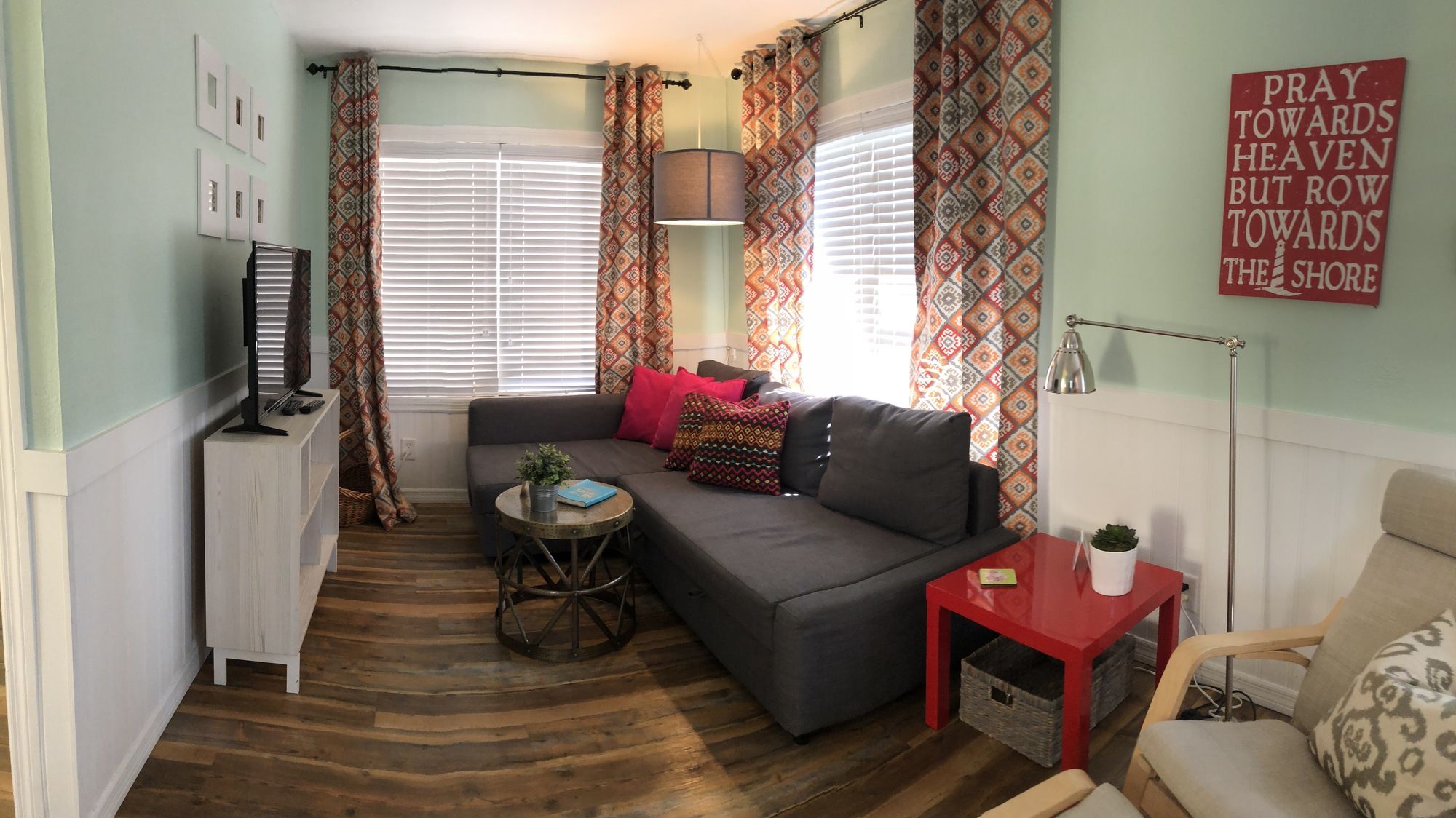Sunset Inn & Cottages