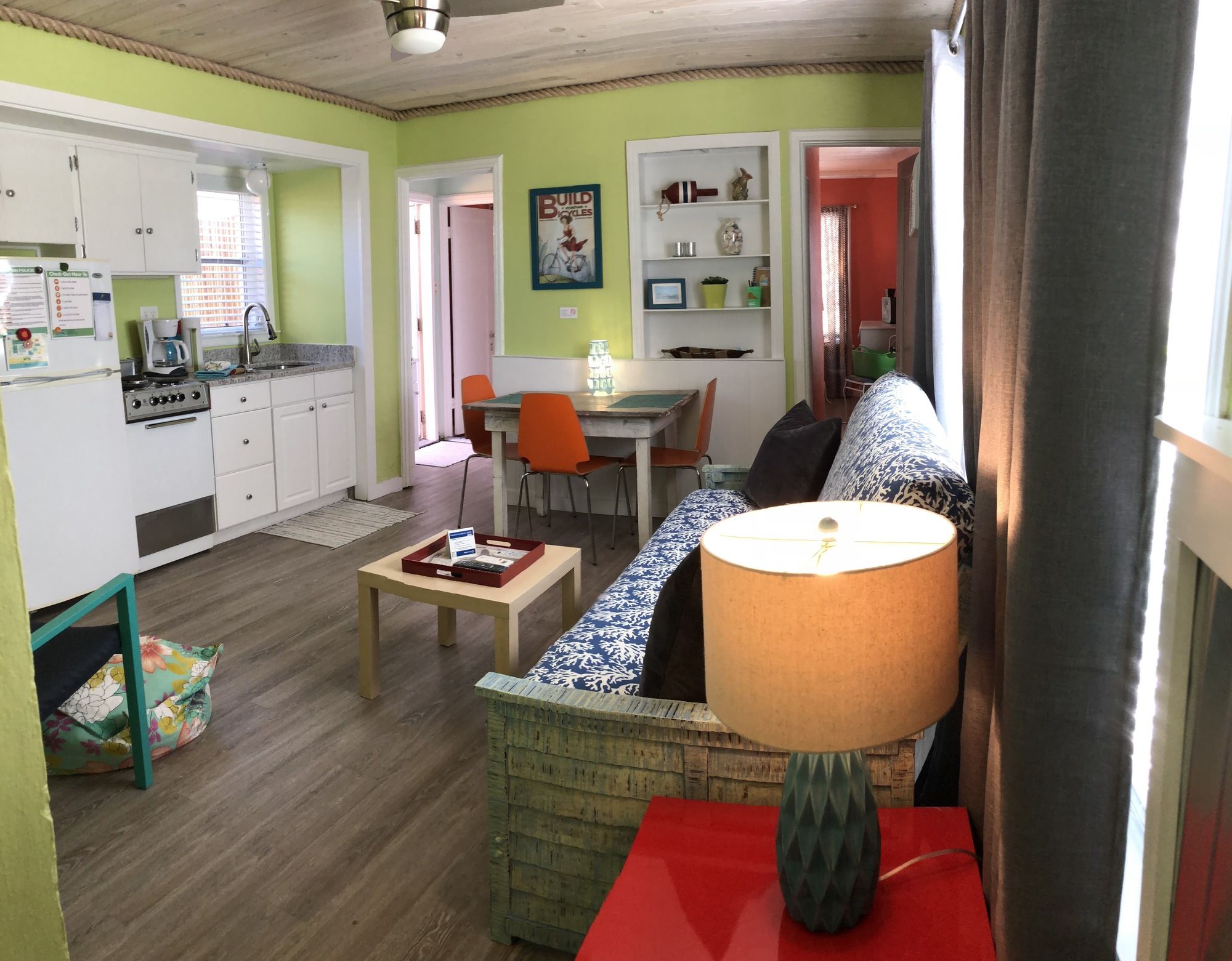 Sunset Inn & Cottages