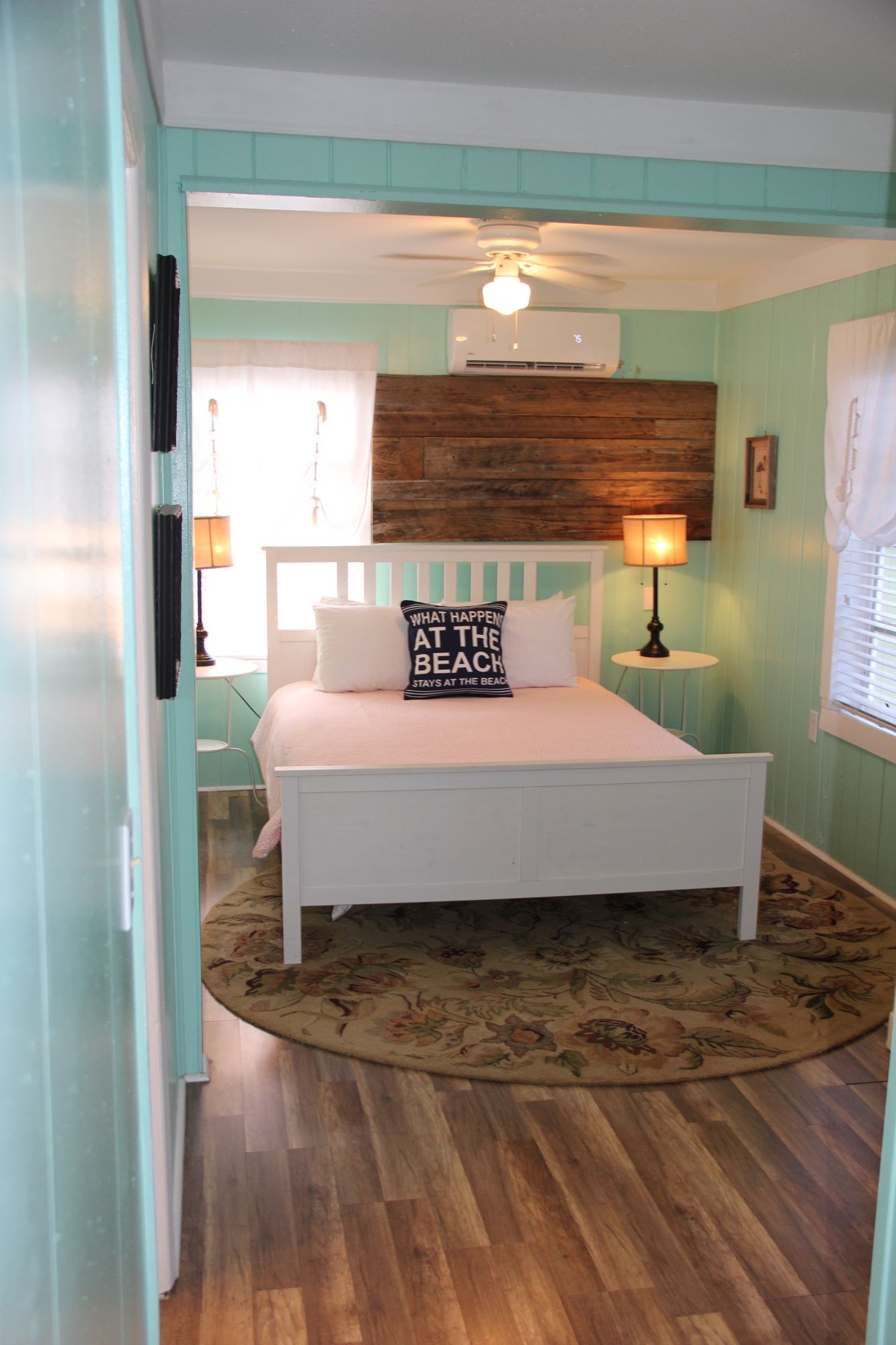 Sunset Inn & Cottages