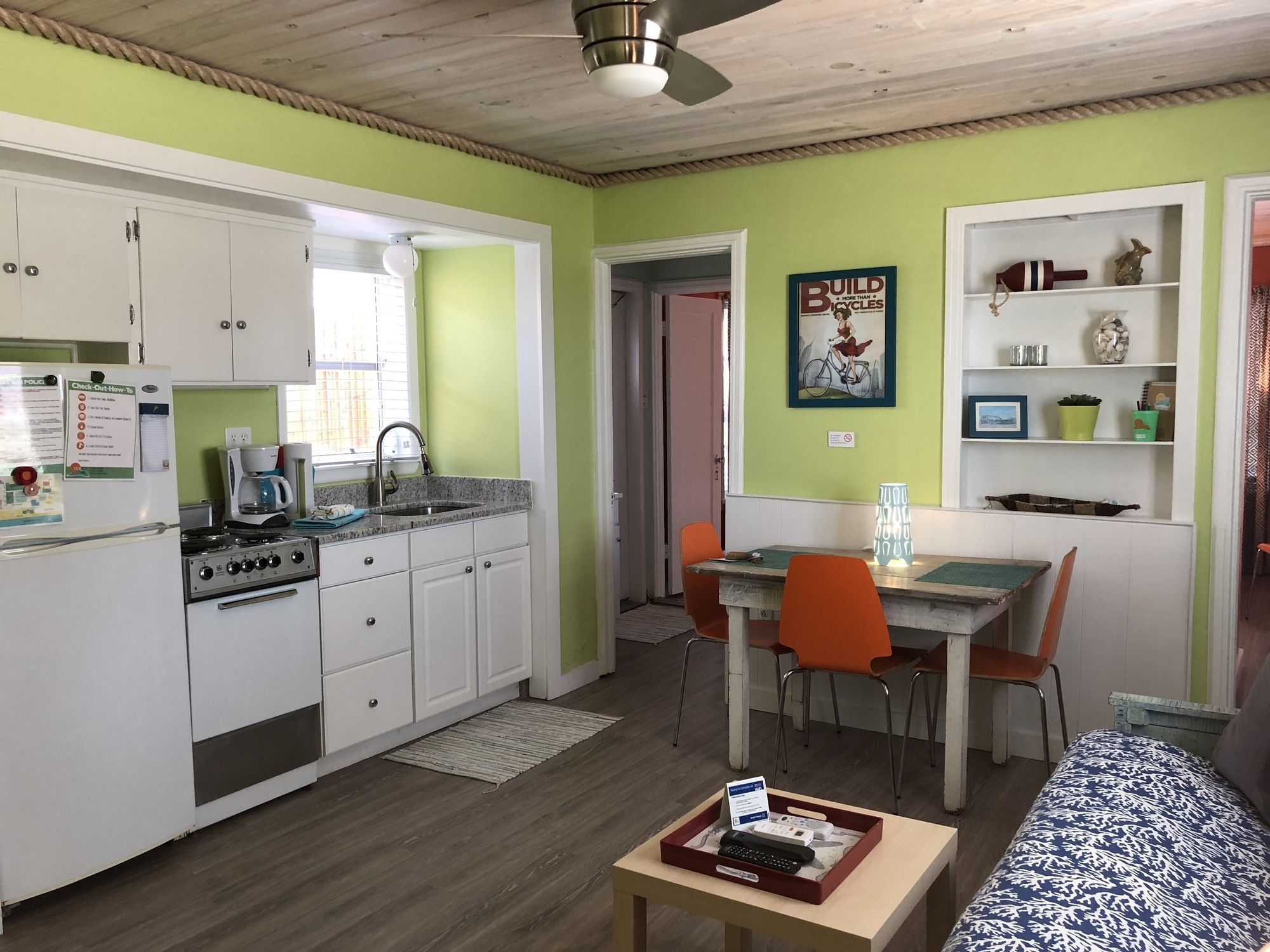 Sunset Inn & Cottages