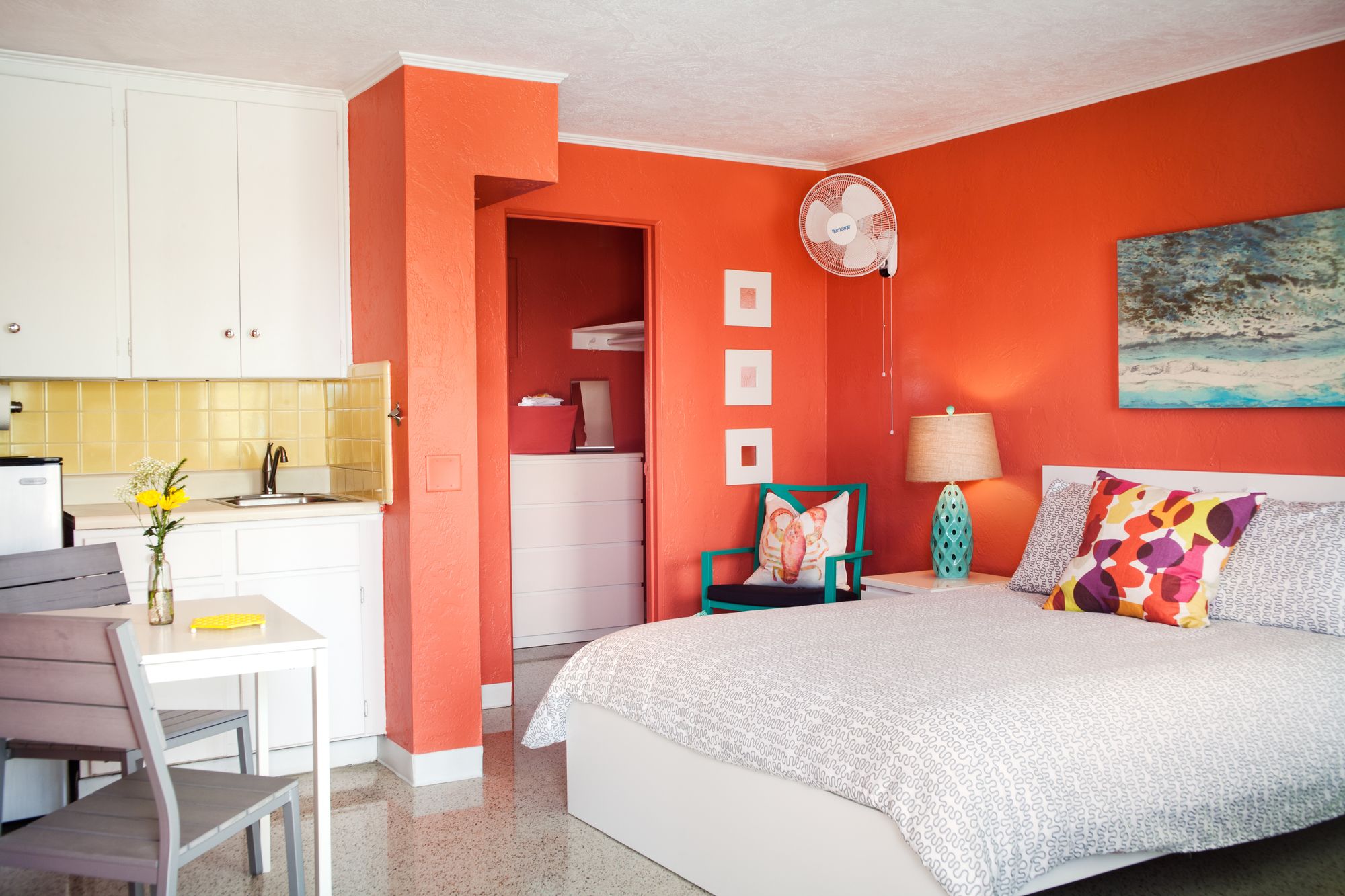Sunset Inn & Cottages