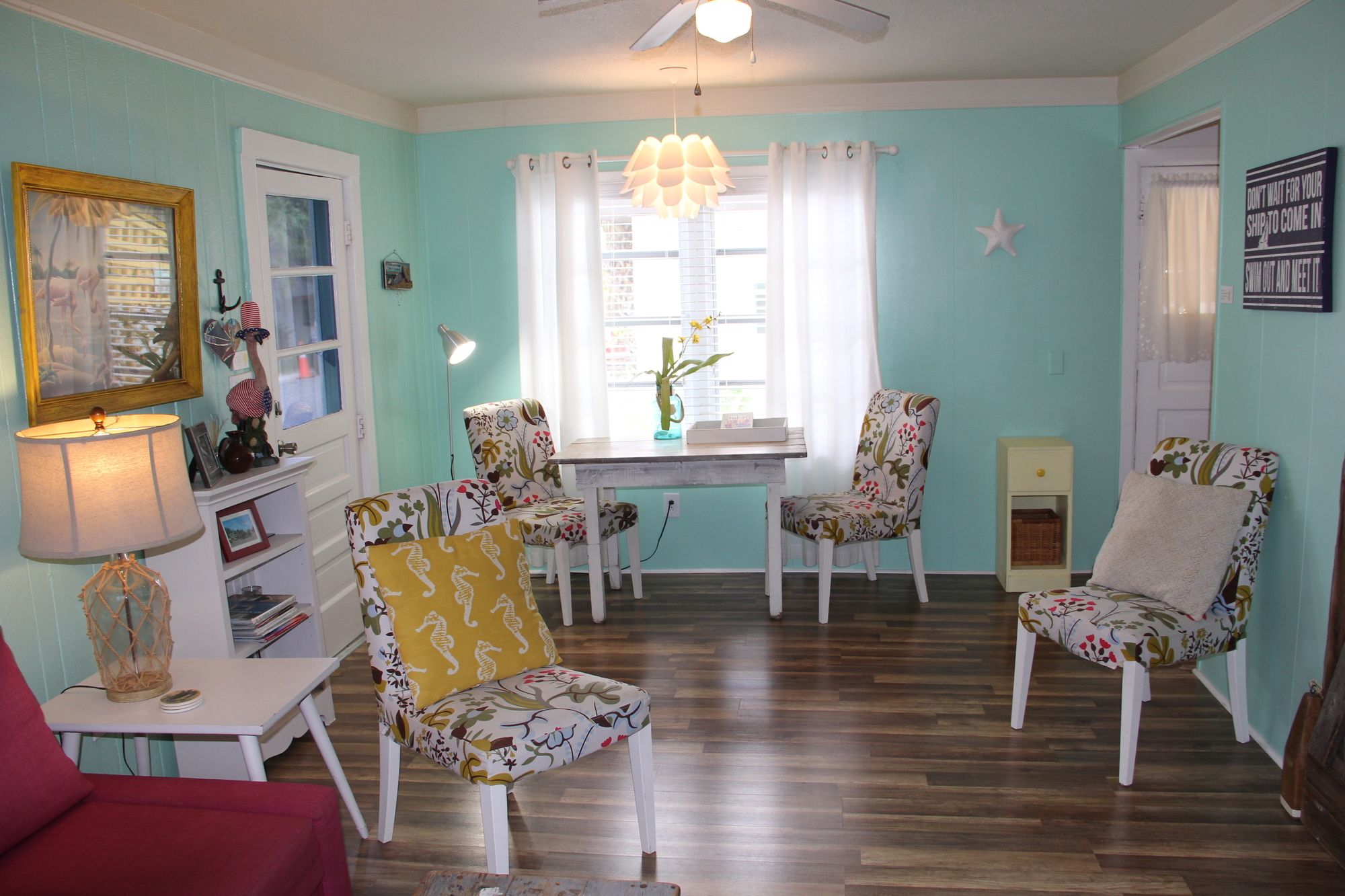 Sunset Inn & Cottages