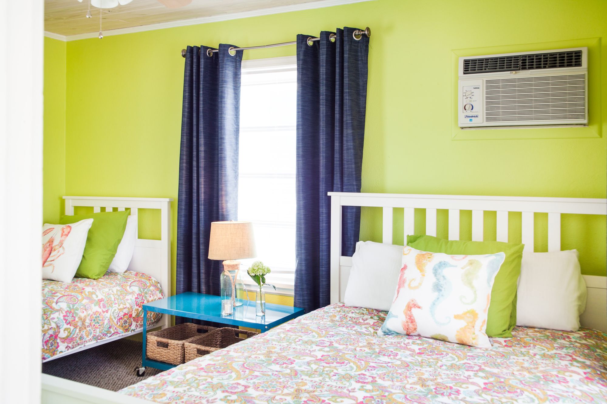 Sunset Inn & Cottages