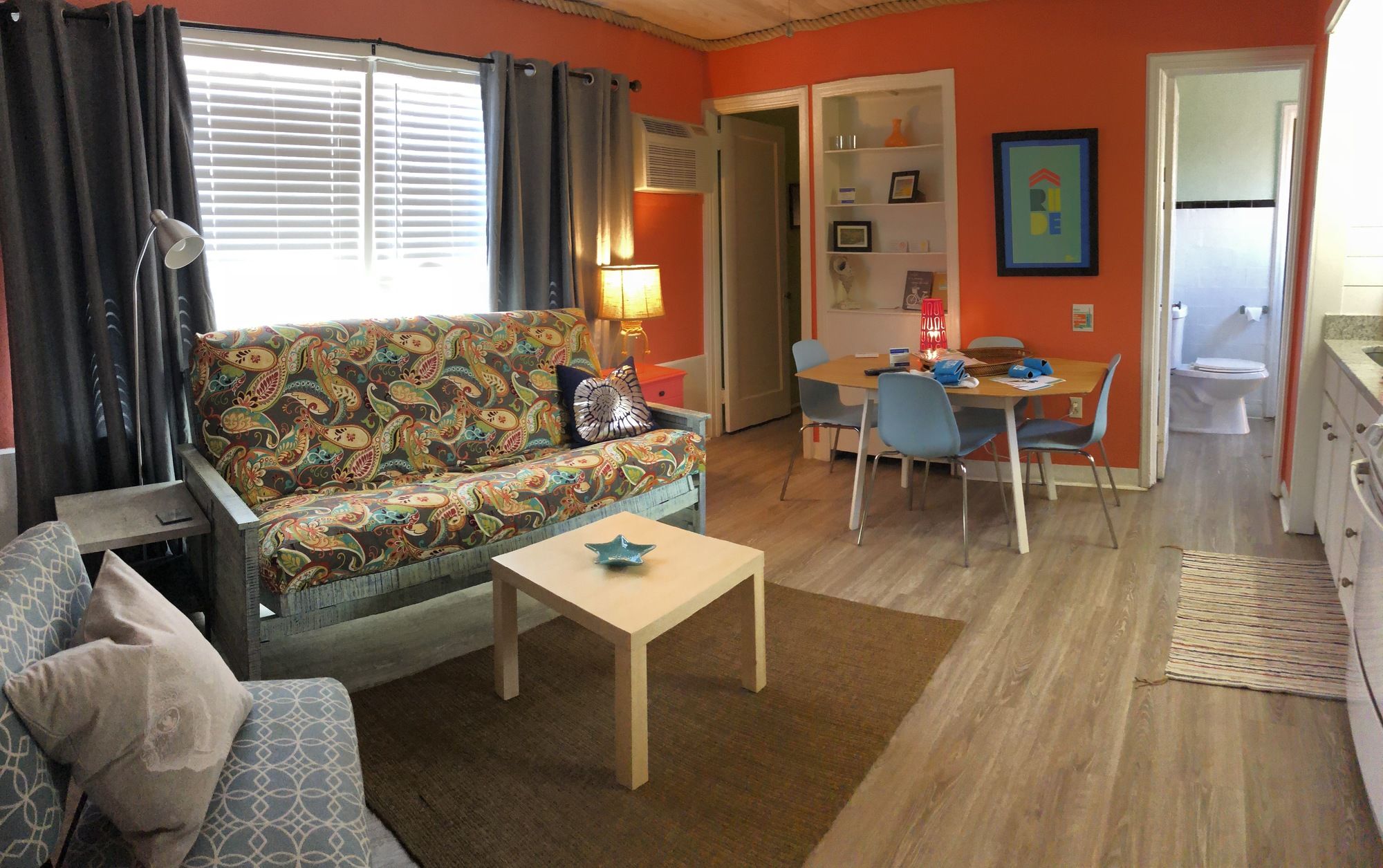 Sunset Inn & Cottages