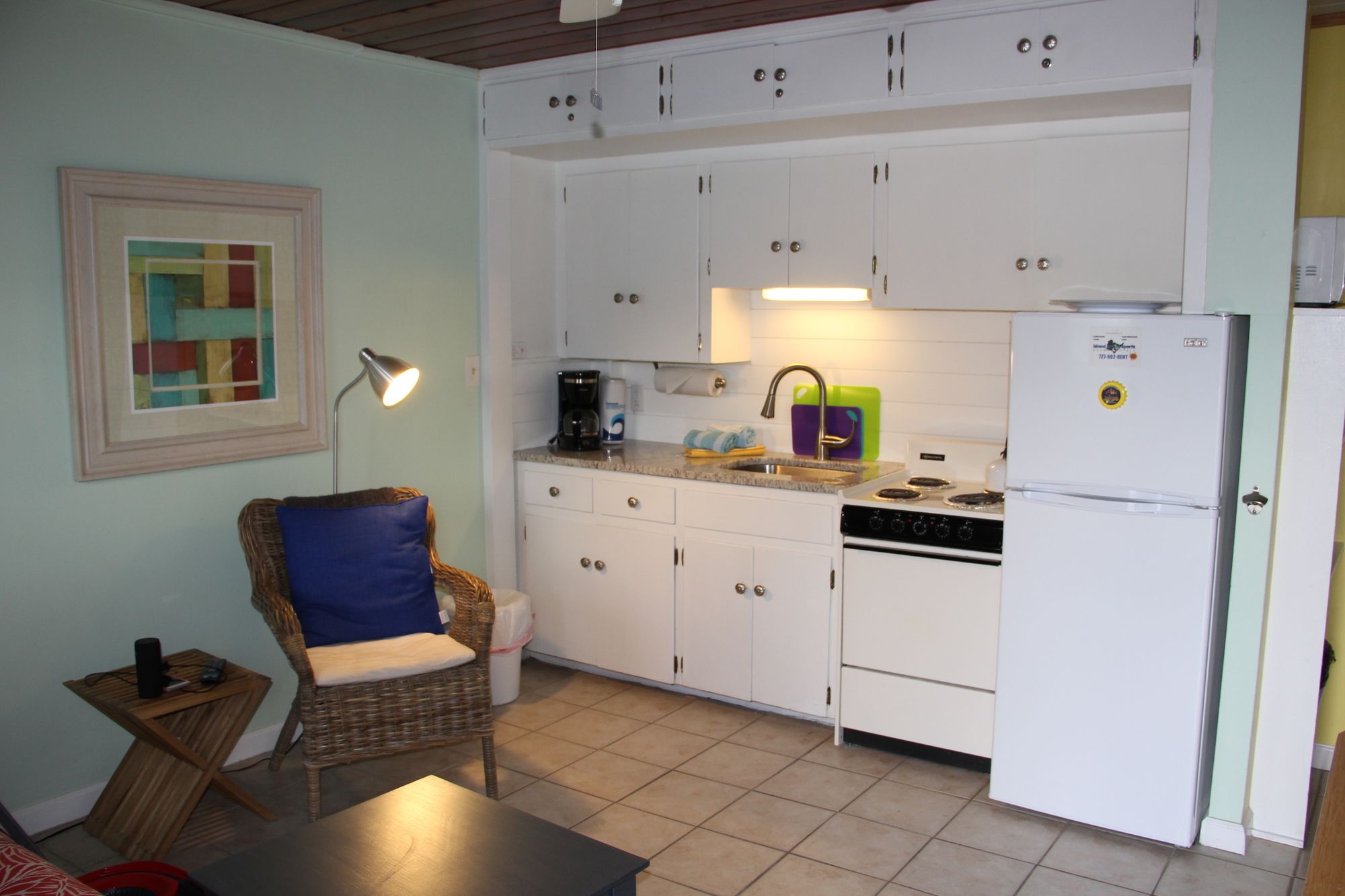 Sunset Inn & Cottages