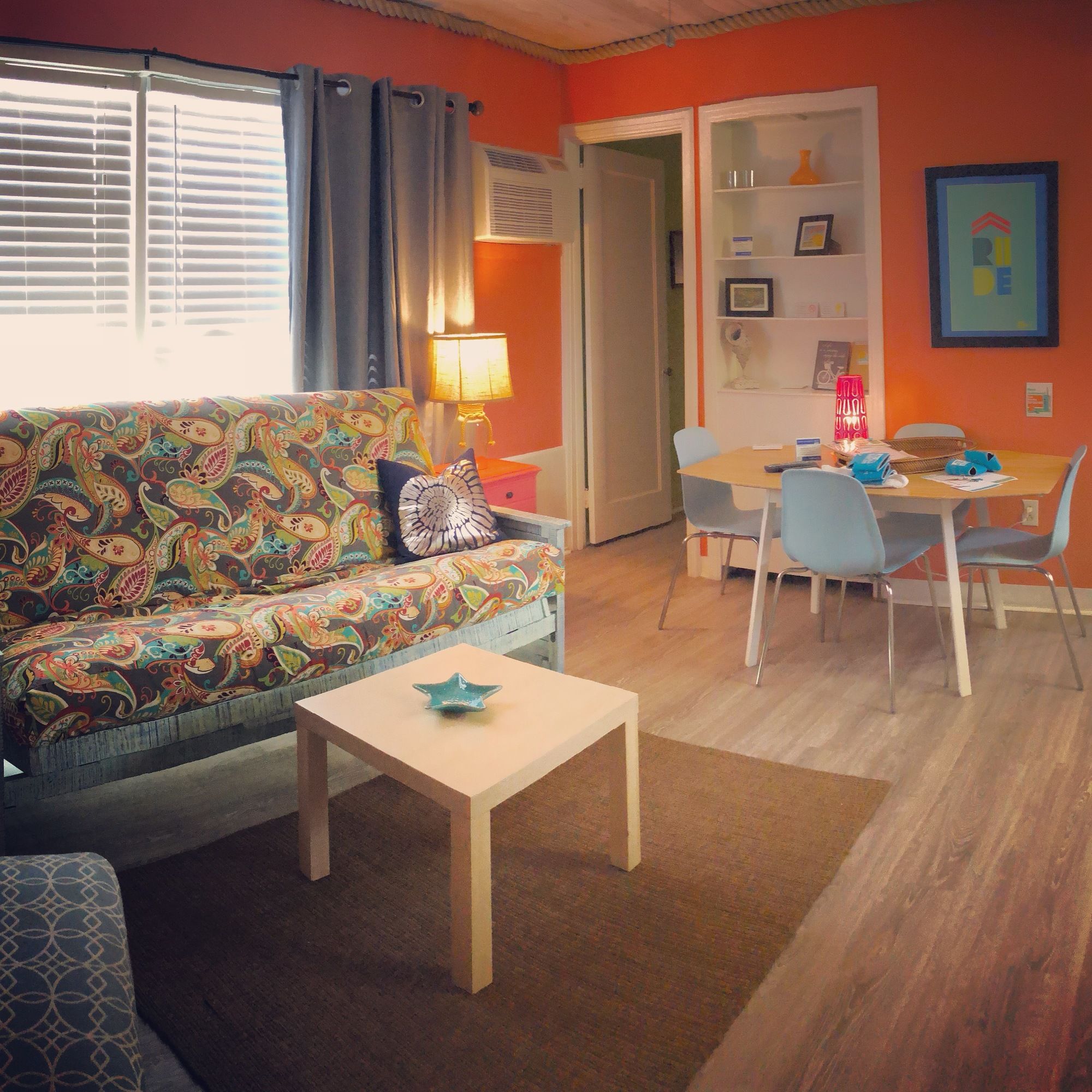 Sunset Inn & Cottages