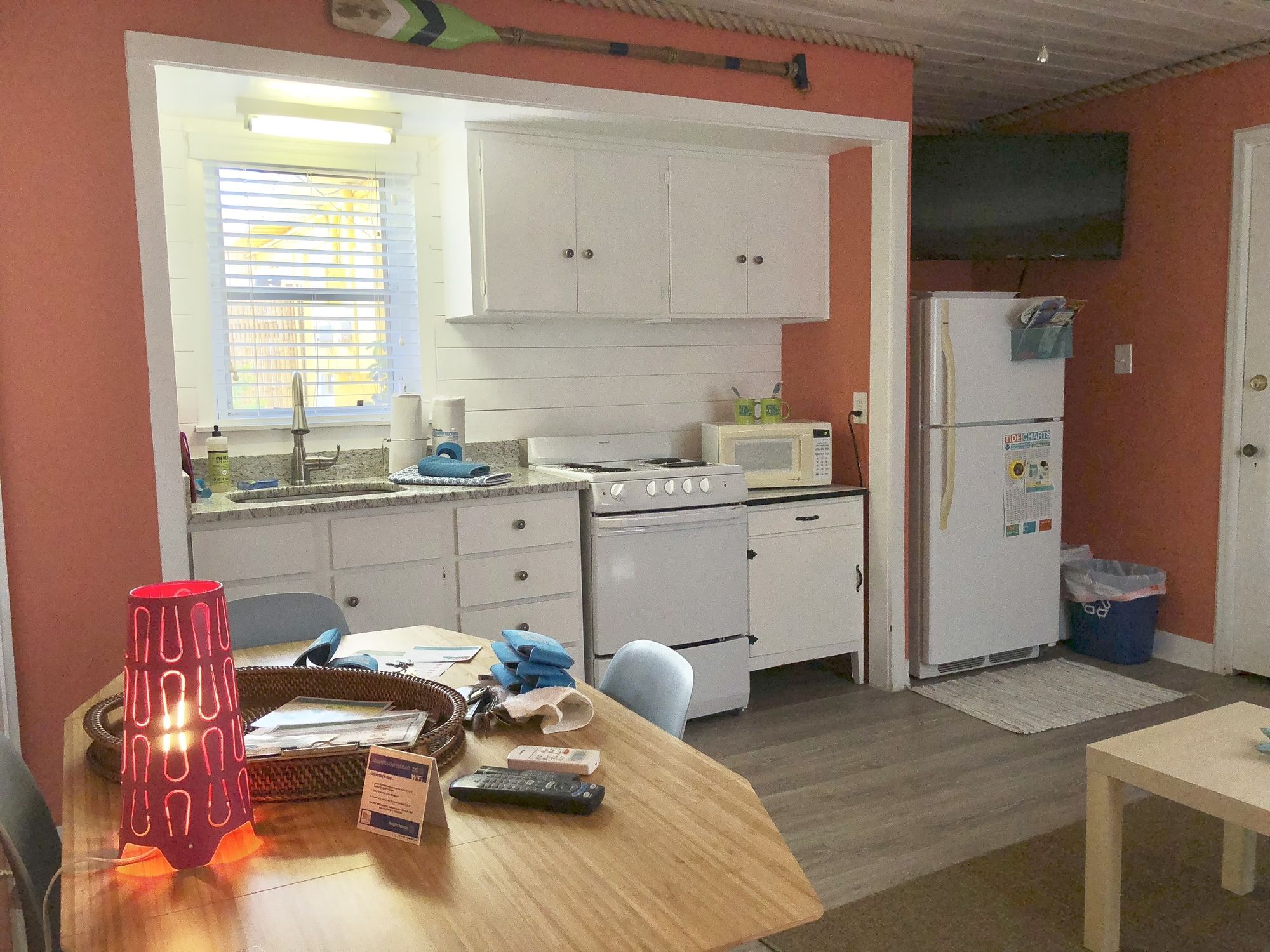 Sunset Inn & Cottages