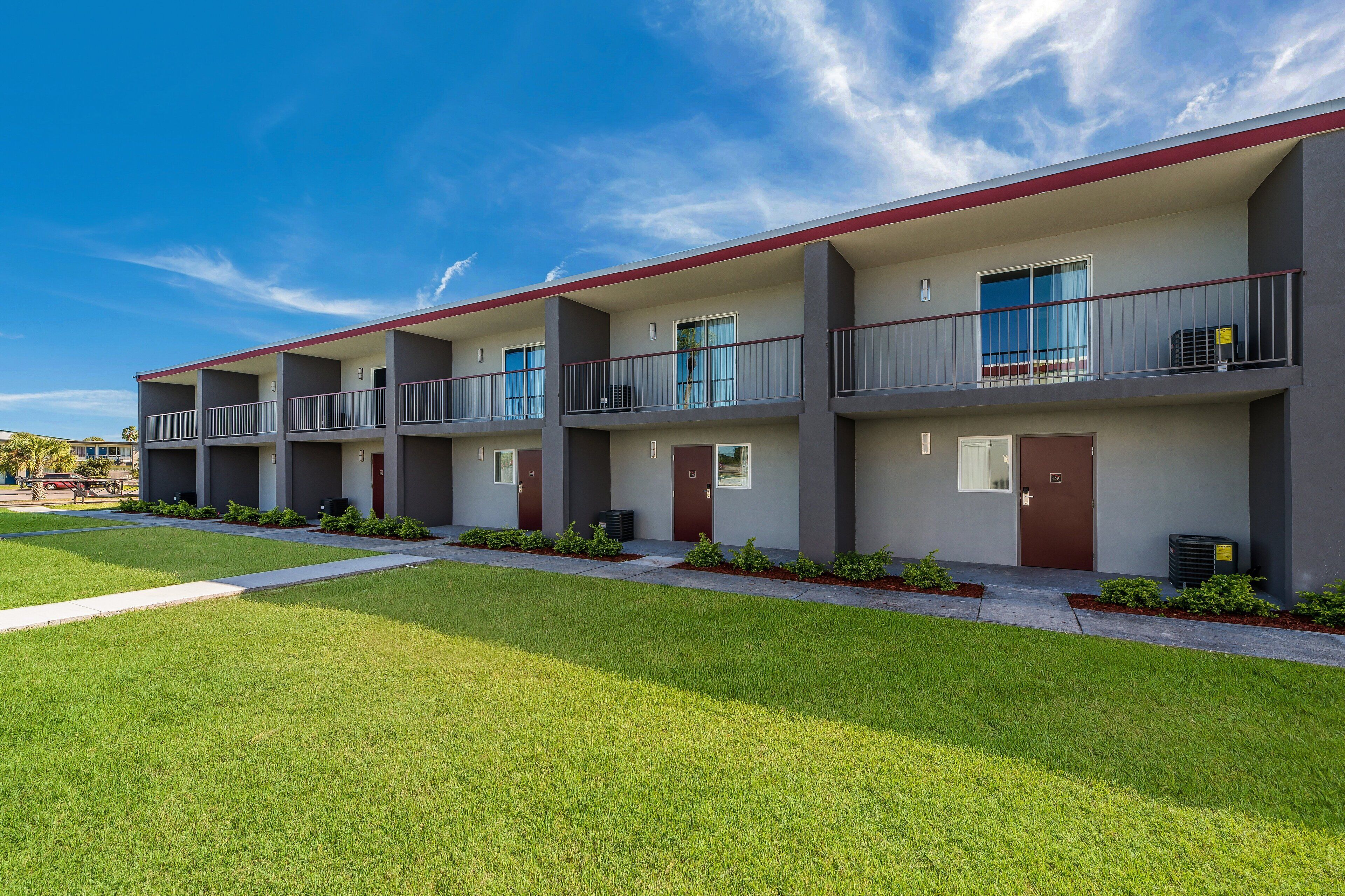 Red Roof Inn & Suites Wildwood, FL