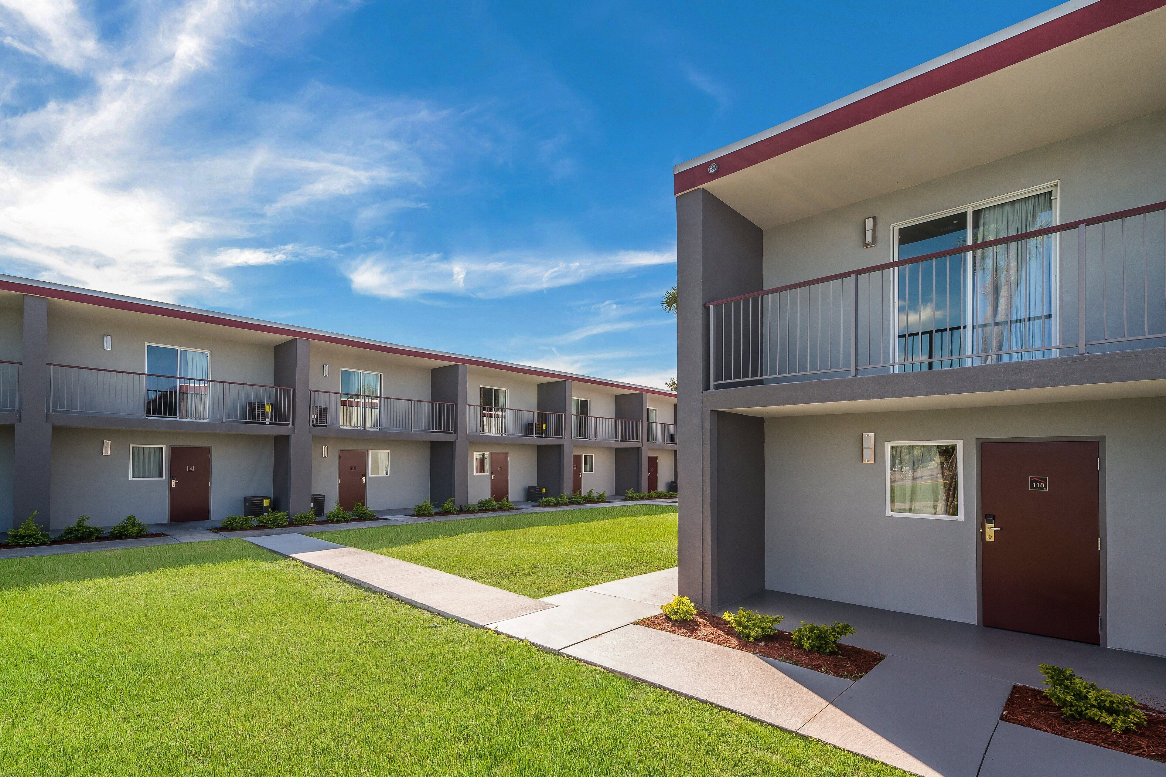 Red Roof Inn & Suites Wildwood, FL
