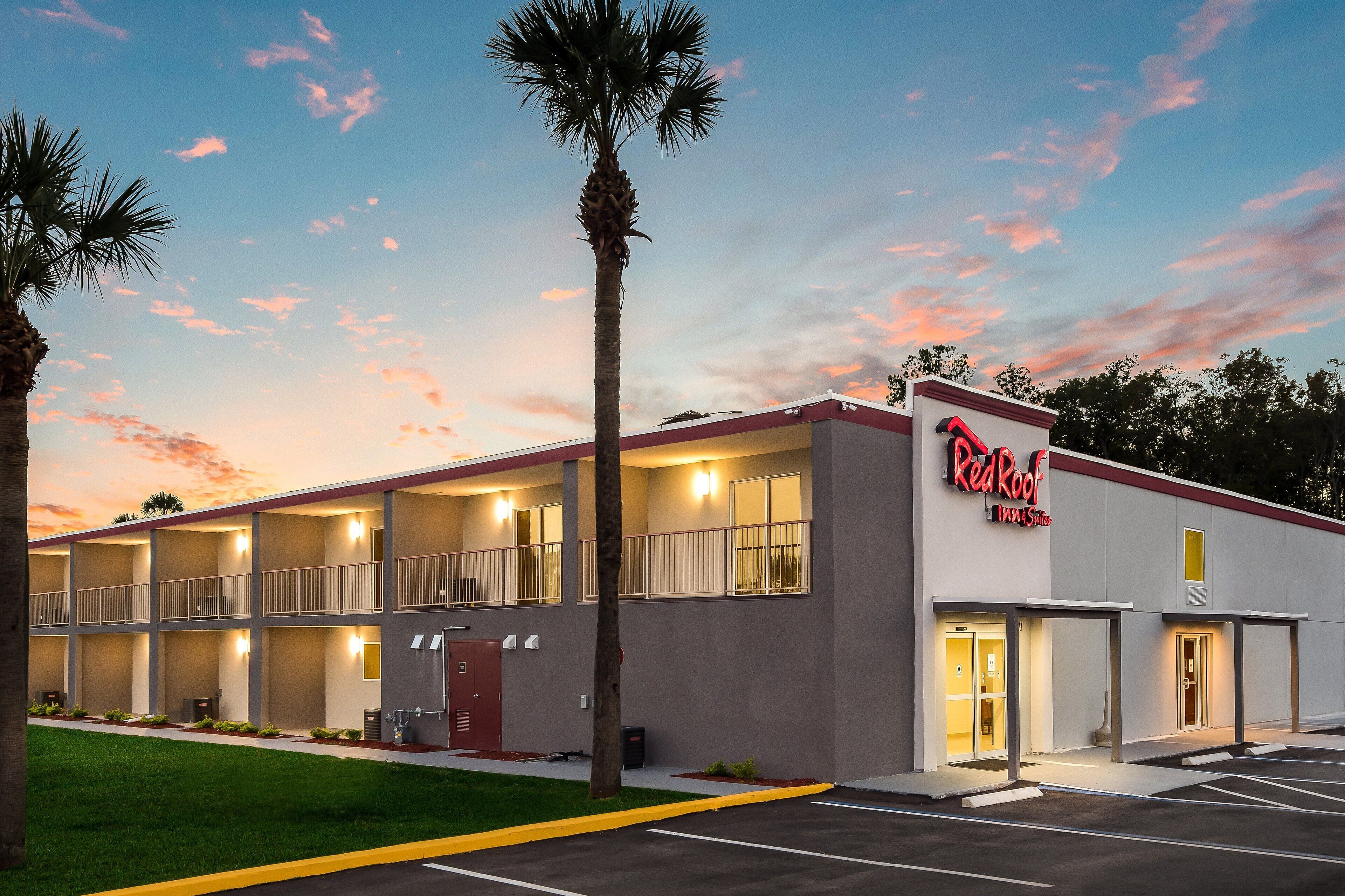 Red Roof Inn & Suites Wildwood, FL