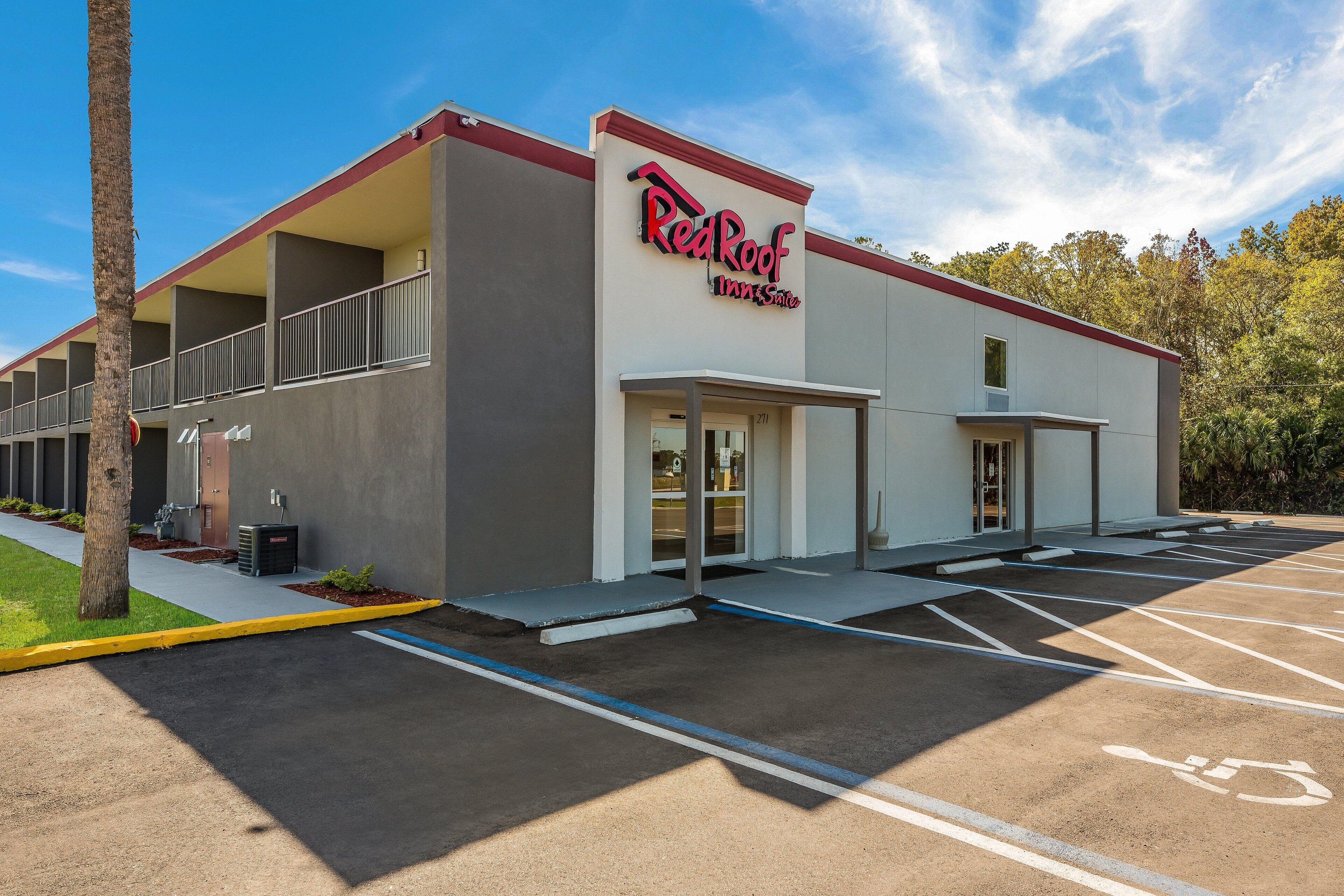 Red Roof Inn & Suites Wildwood, FL