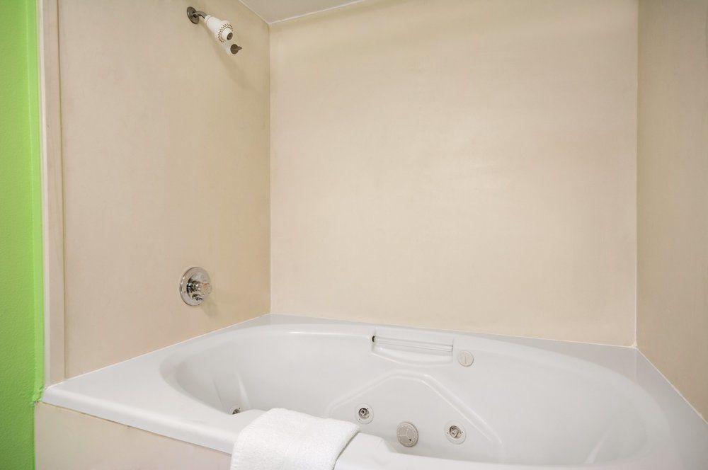 Days Inn by Wyndham Acworth