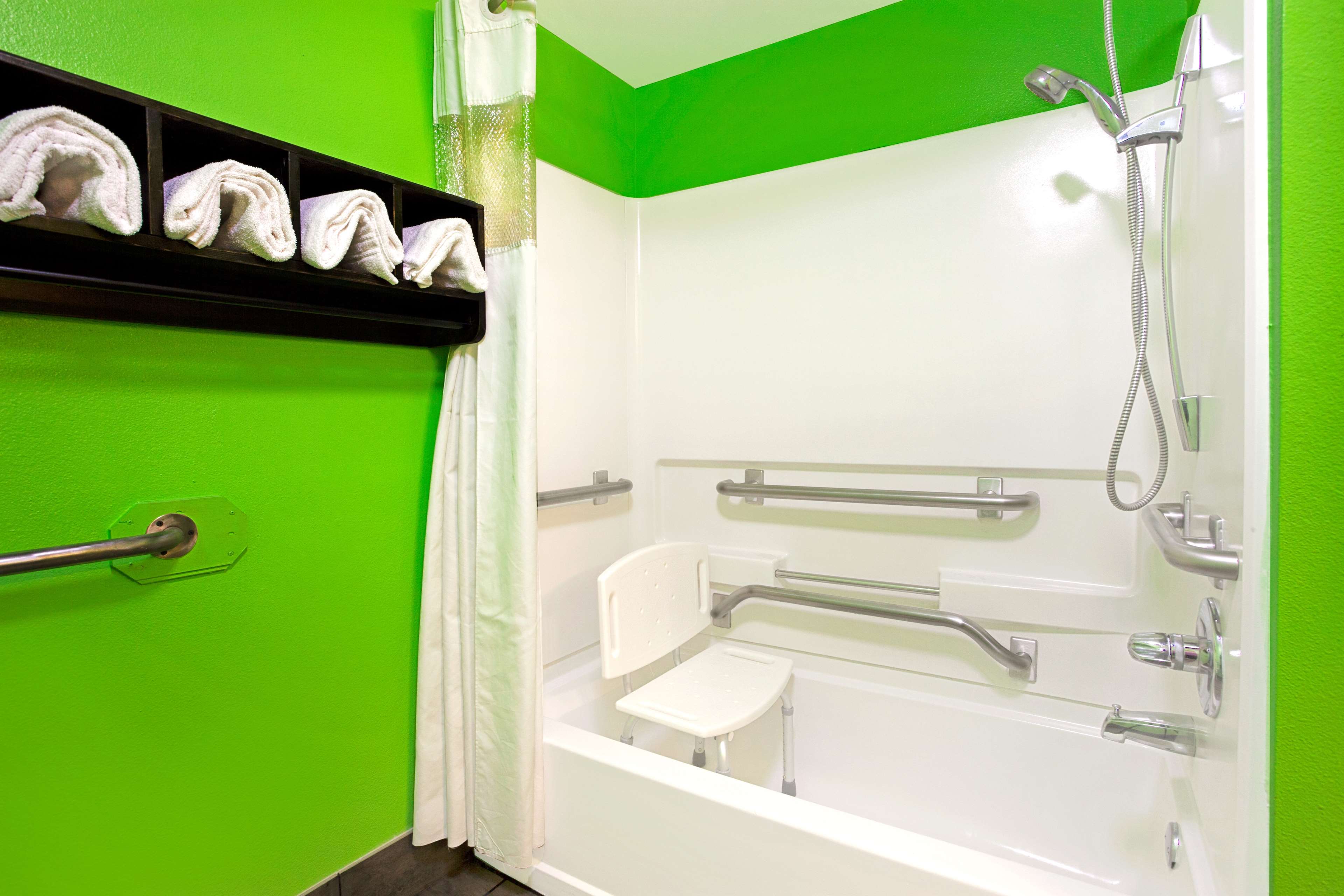 Days Inn by Wyndham Acworth