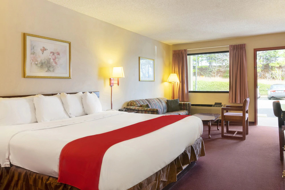 Days Inn by Wyndham Adairsville
