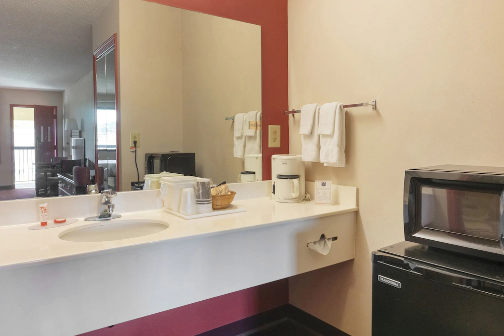 Days Inn by Wyndham Adairsville