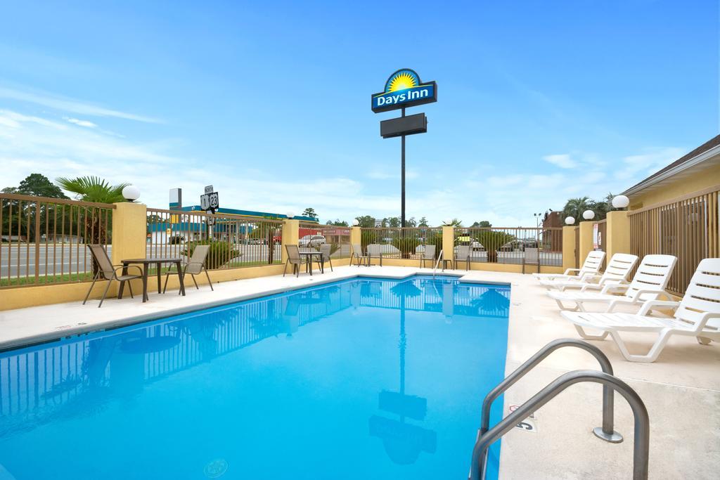 Days Inn by Wyndham Alma