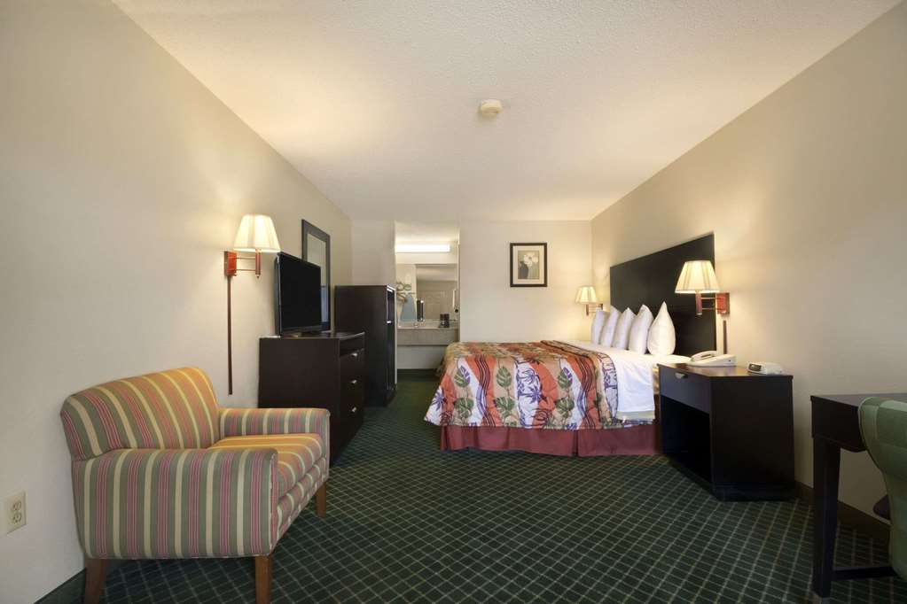 Days Inn by Wyndham Alma
