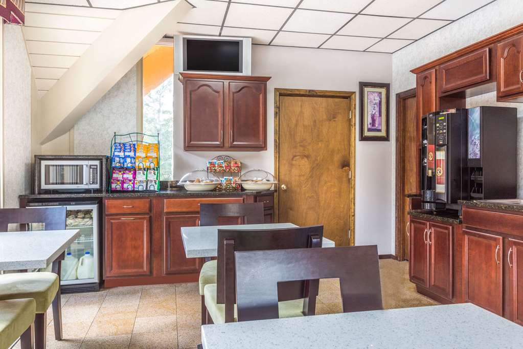 Howard Johnson by Wyndham Athens