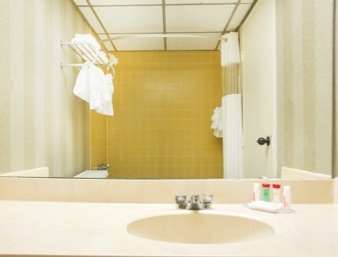 Ramada by Wyndham Augusta Downtown Hotel & Conference Center