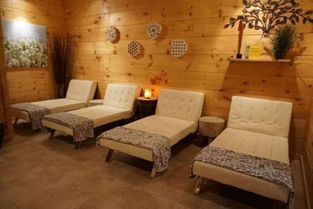 Paradise Cabins, Resort & Spa