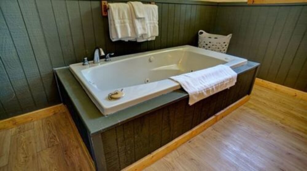 Paradise Cabins, Resort & Spa