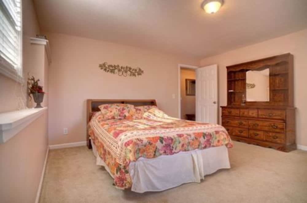 Paradise Cabins, Resort & Spa