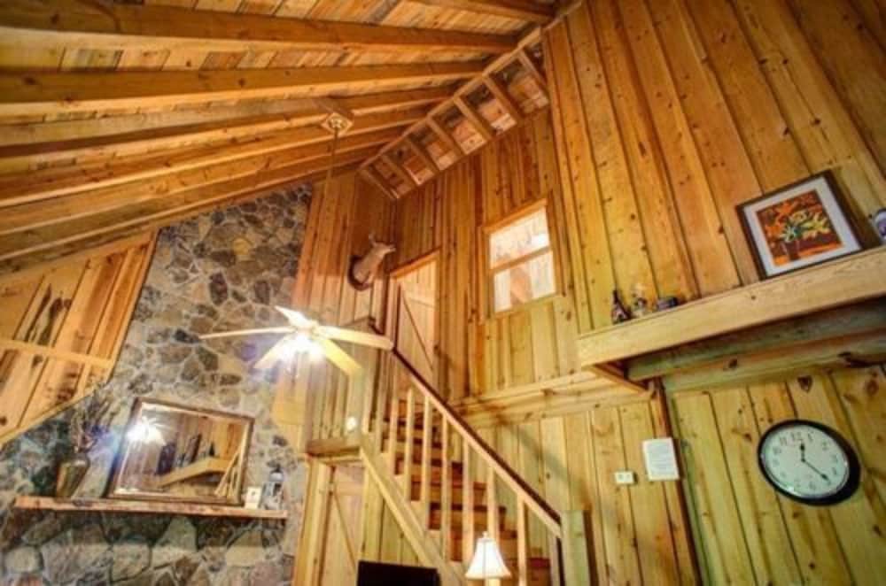 Paradise Cabins, Resort & Spa