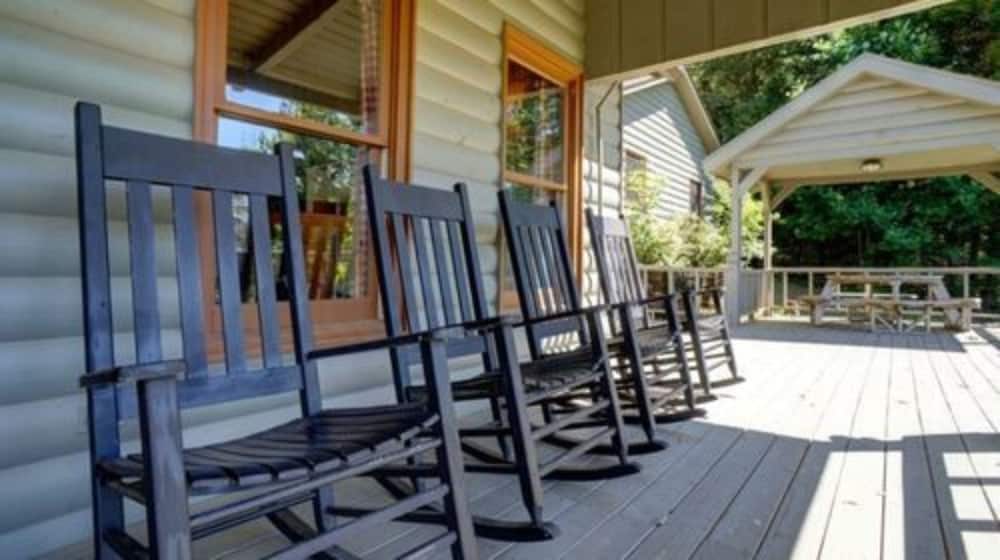 Paradise Cabins, Resort & Spa